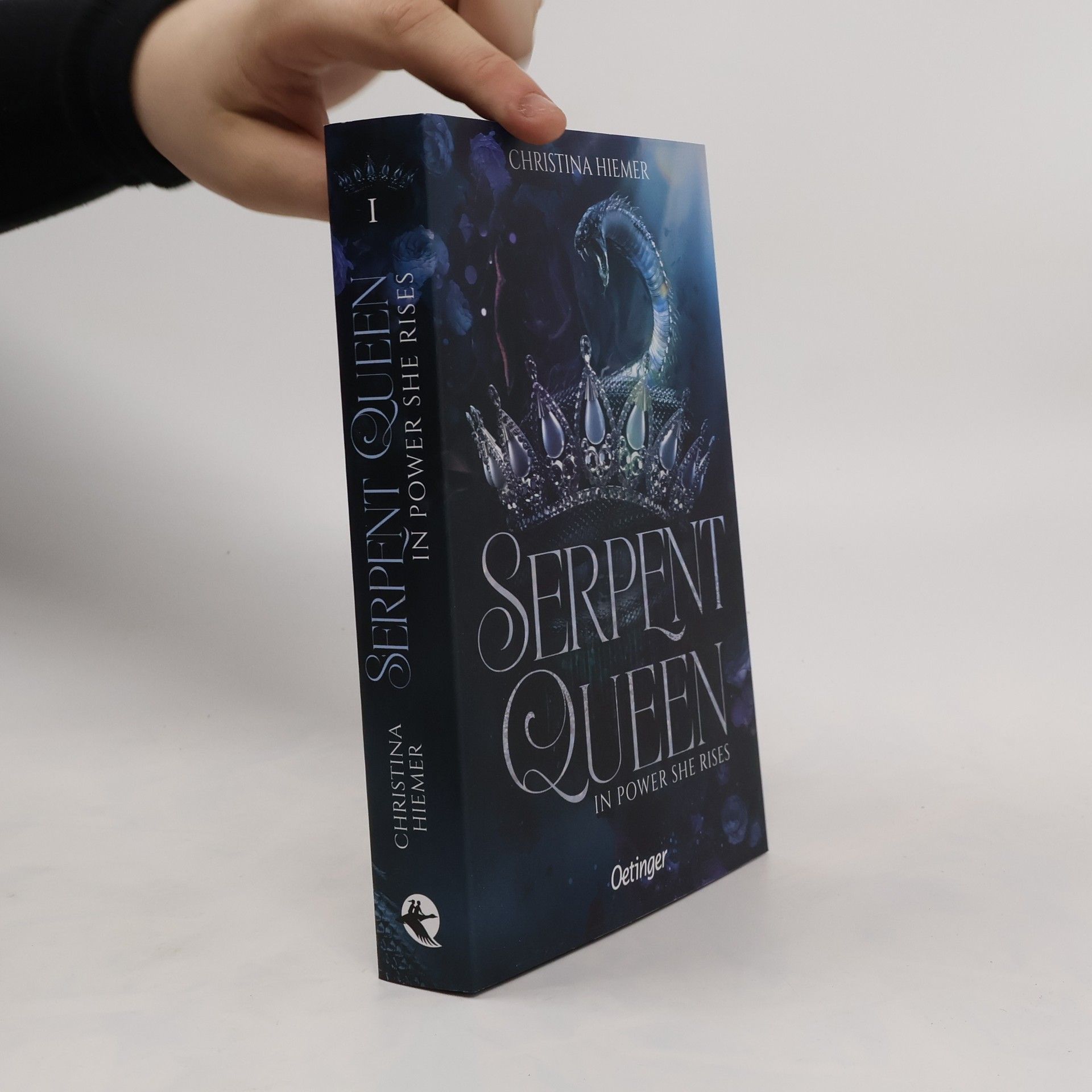 Christina Hiemer In Power She Rises / Serpent Queen Bd.1