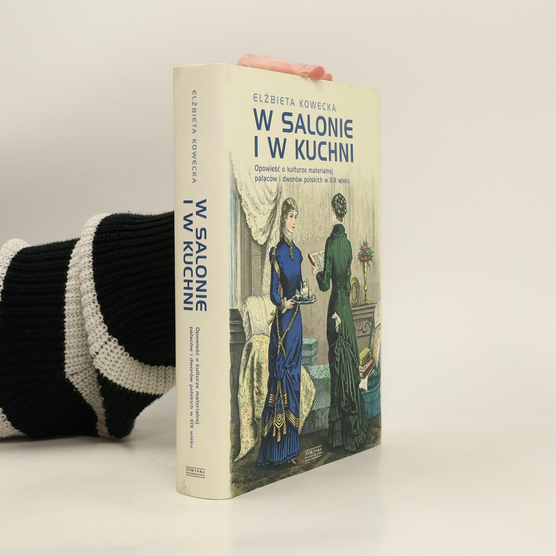 Kowecka Elżbieta W salonie i w kuchni