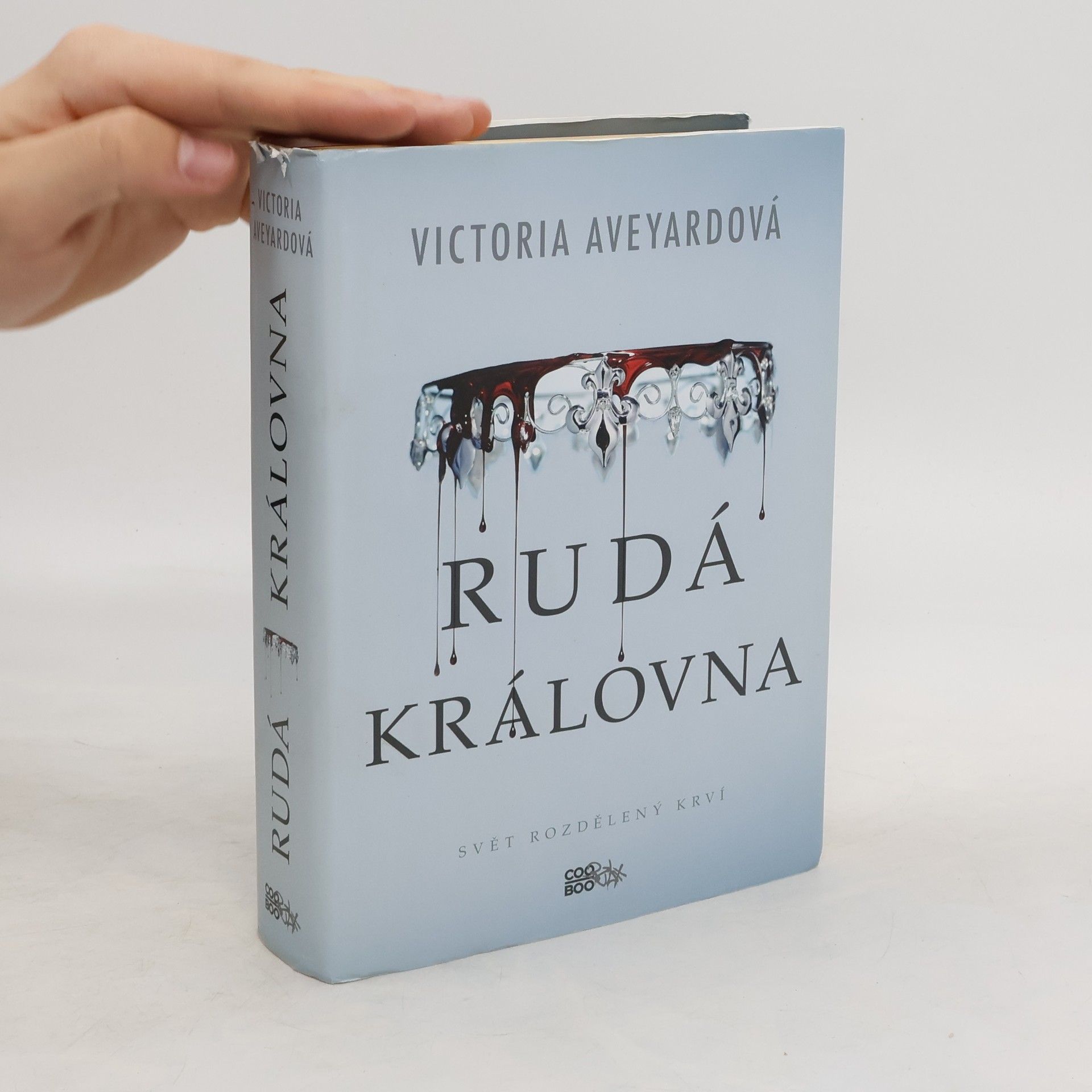 Victoria Aveyardová Rudá královna. 1. díl