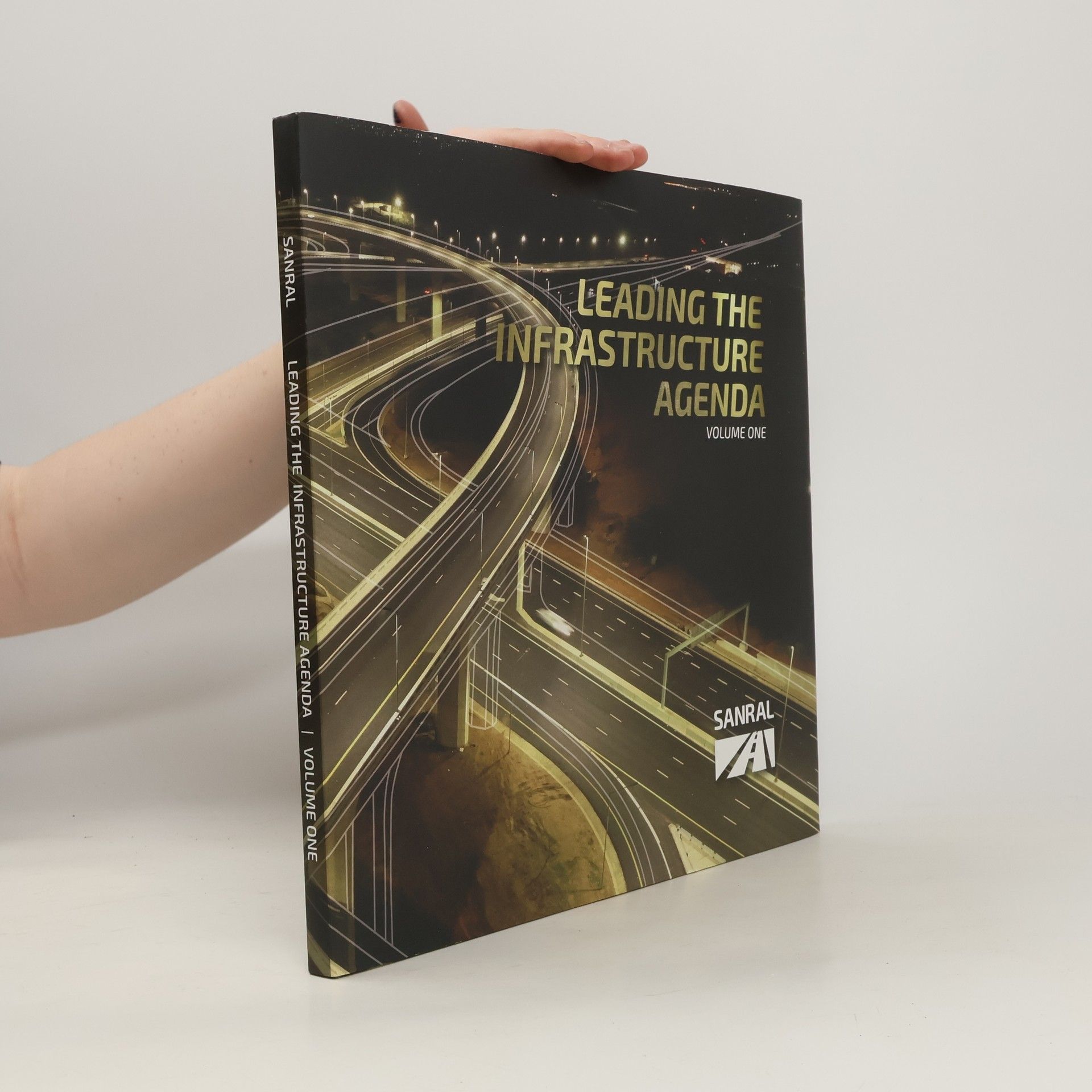 Kolektiv autorů Leading the Infrastructure Agenda 1