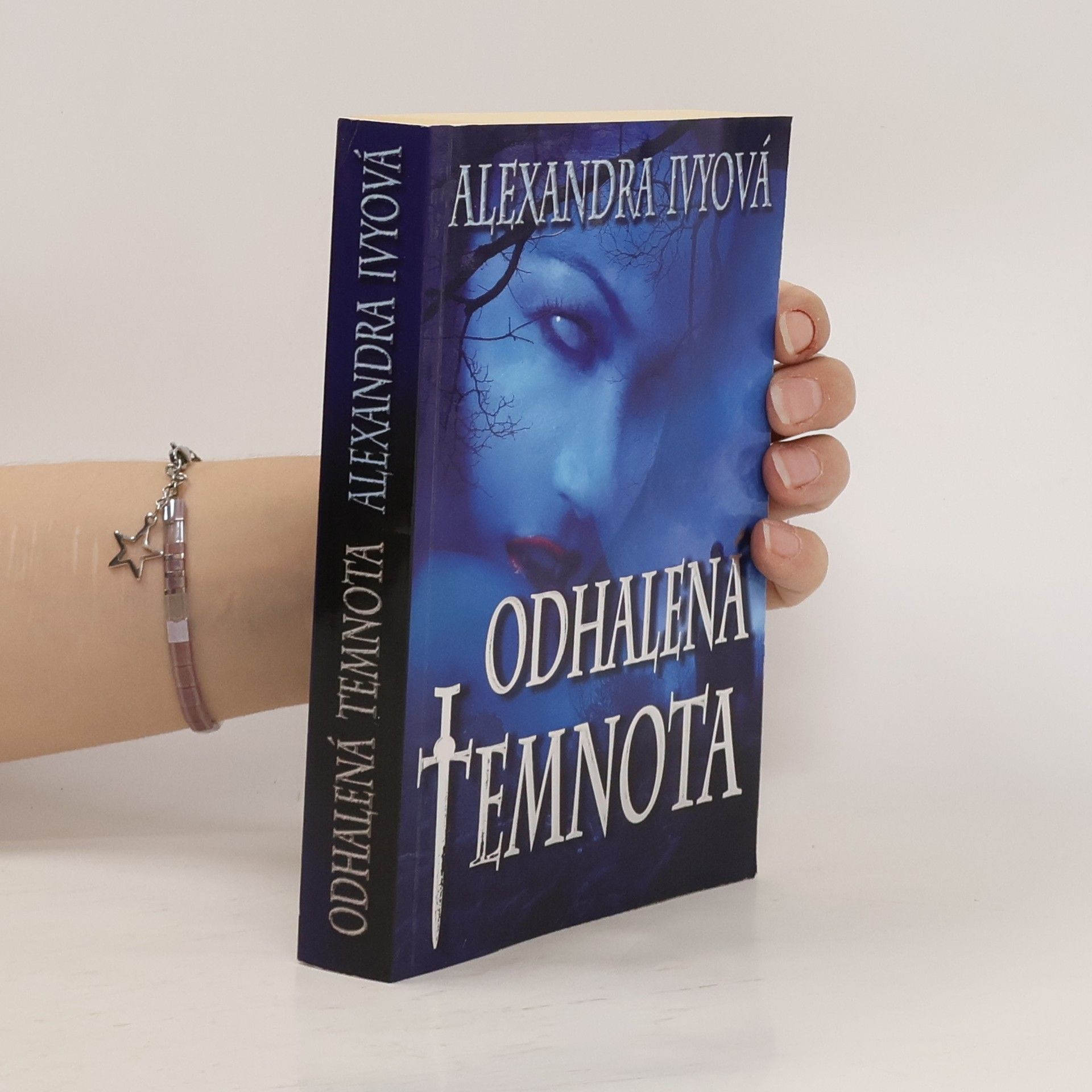 Debbie Raleigh Odhalená temnota