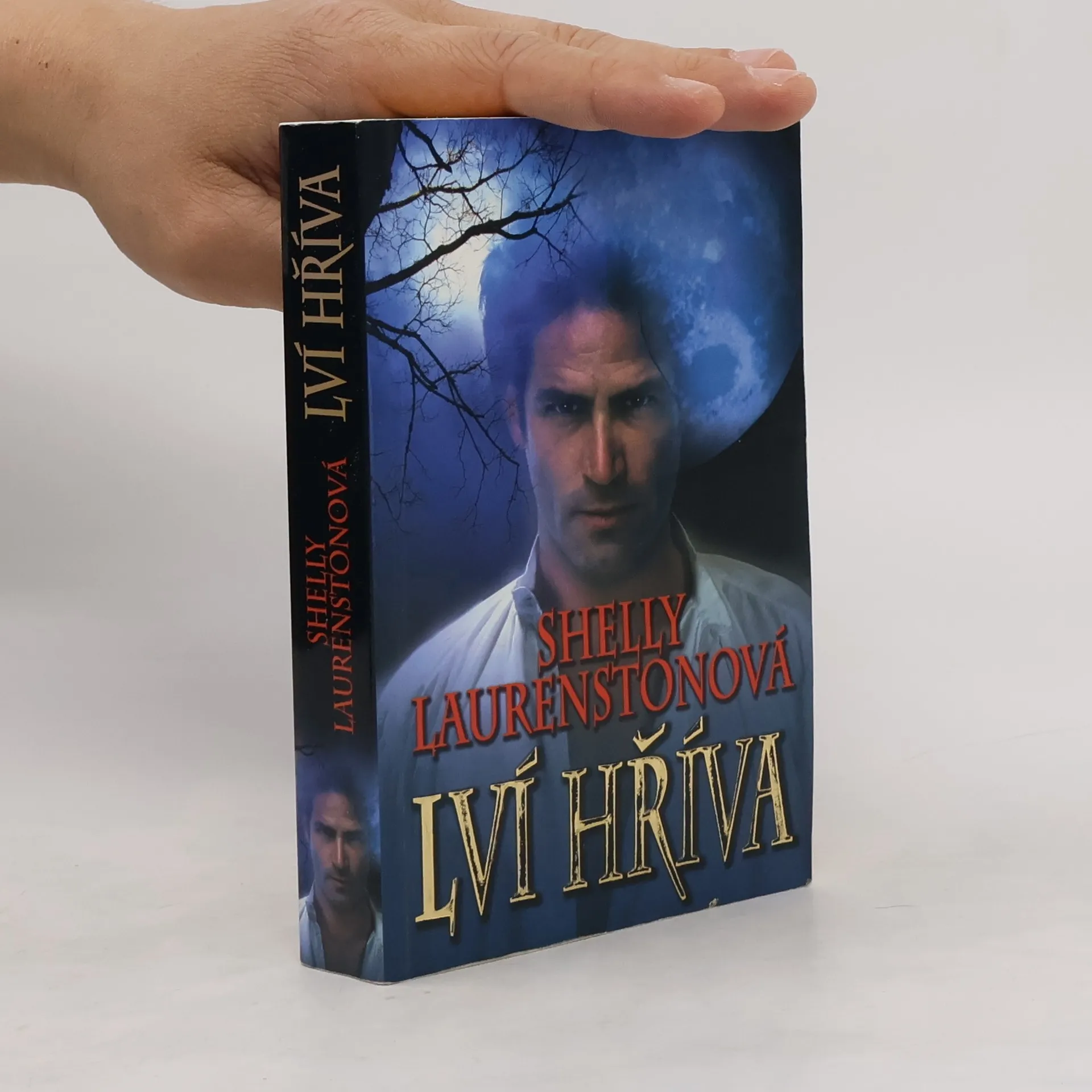 Lví hříva | Book | Shelly Laurenston | CS