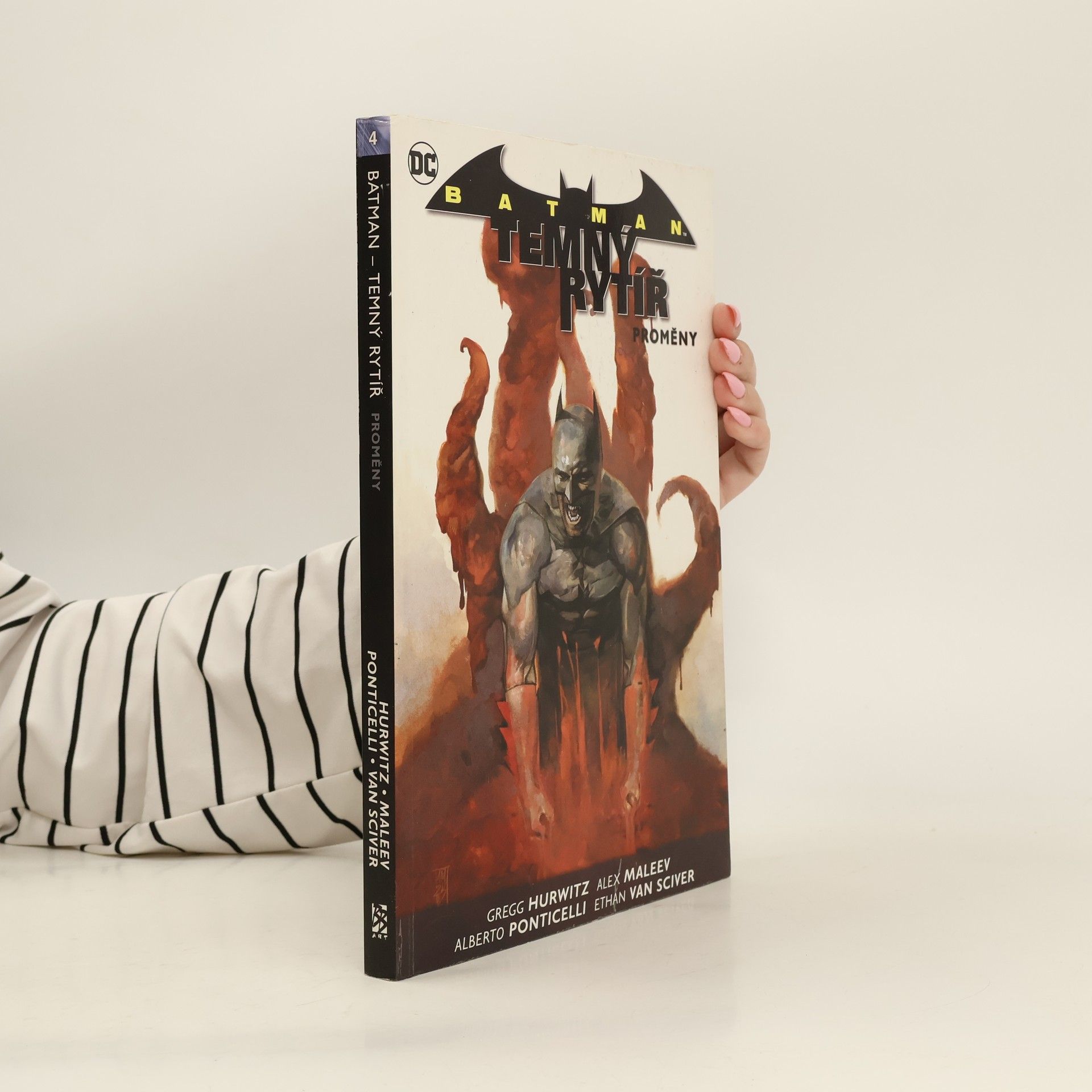 Autorenkollektiv Batman - Temný rytíř. Kniha čtvrtá, Proměny