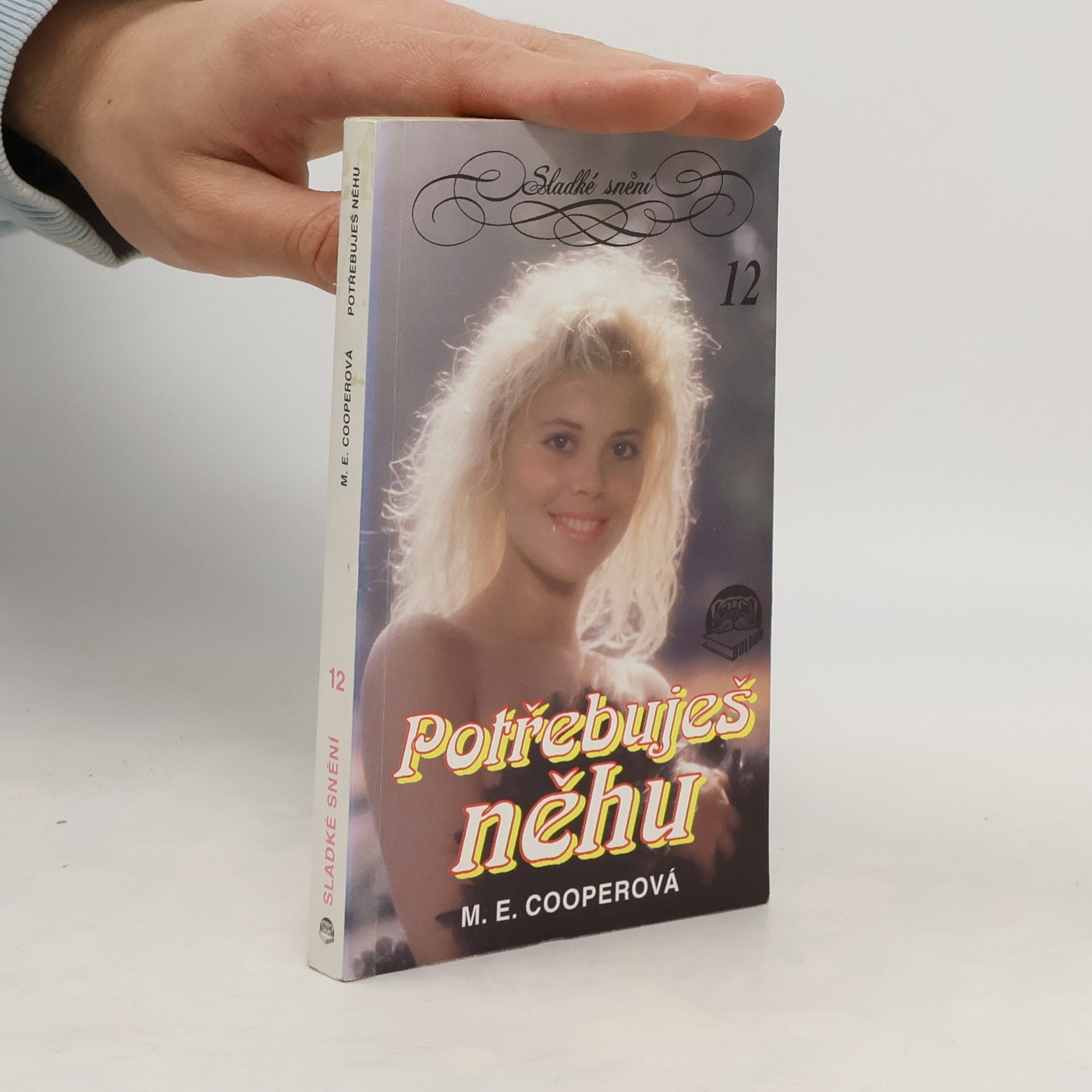 M. E. Cooper Potřebuješ něhu