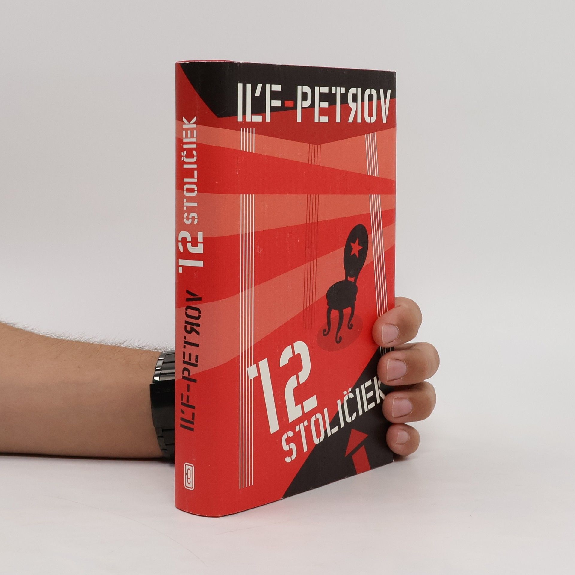 Jevgenij Petrovič Petrov 12 stoličiek