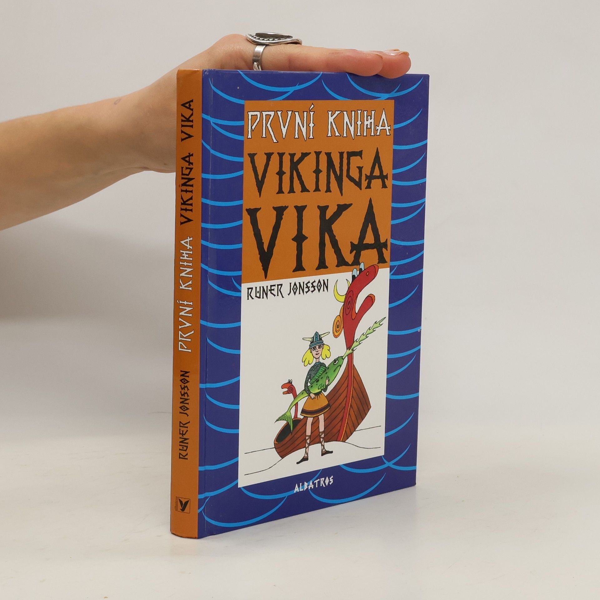 Runer Jonsson První kniha Vikinga Vika