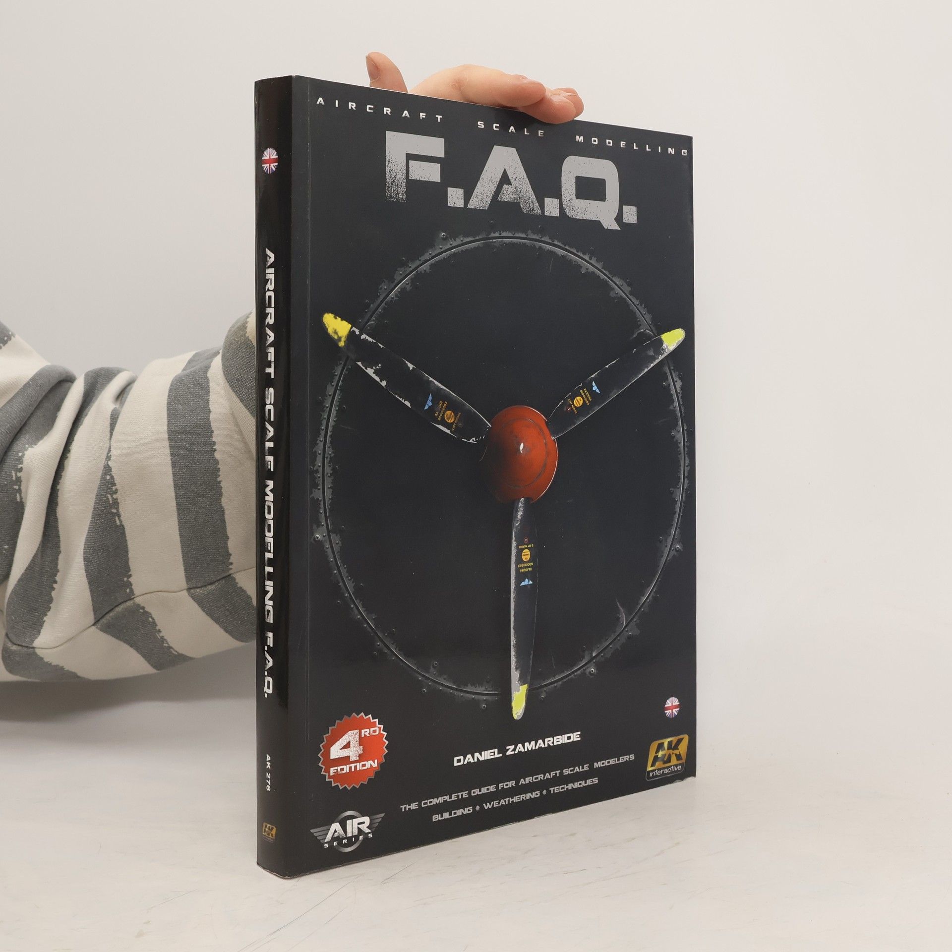 Daniel Zamarbide  Aircraft Scale Modelling. F.A.Q