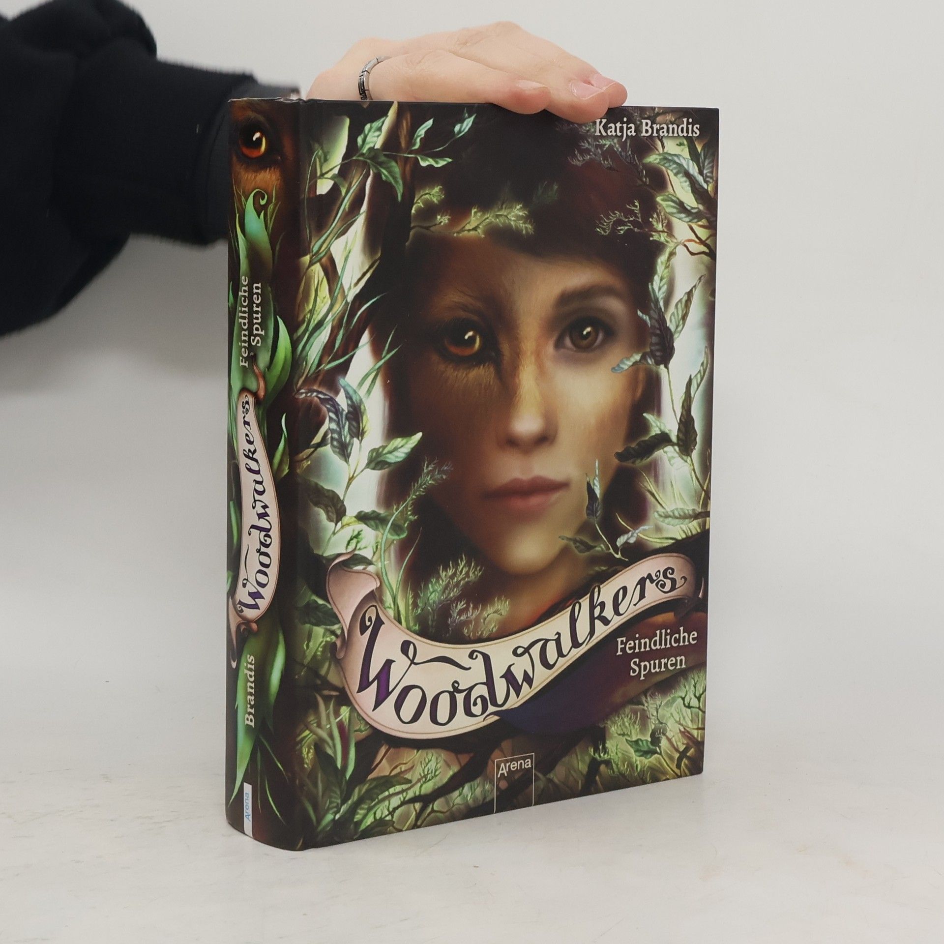 Katja Brandis Woodwalkers - feindliche Spuren