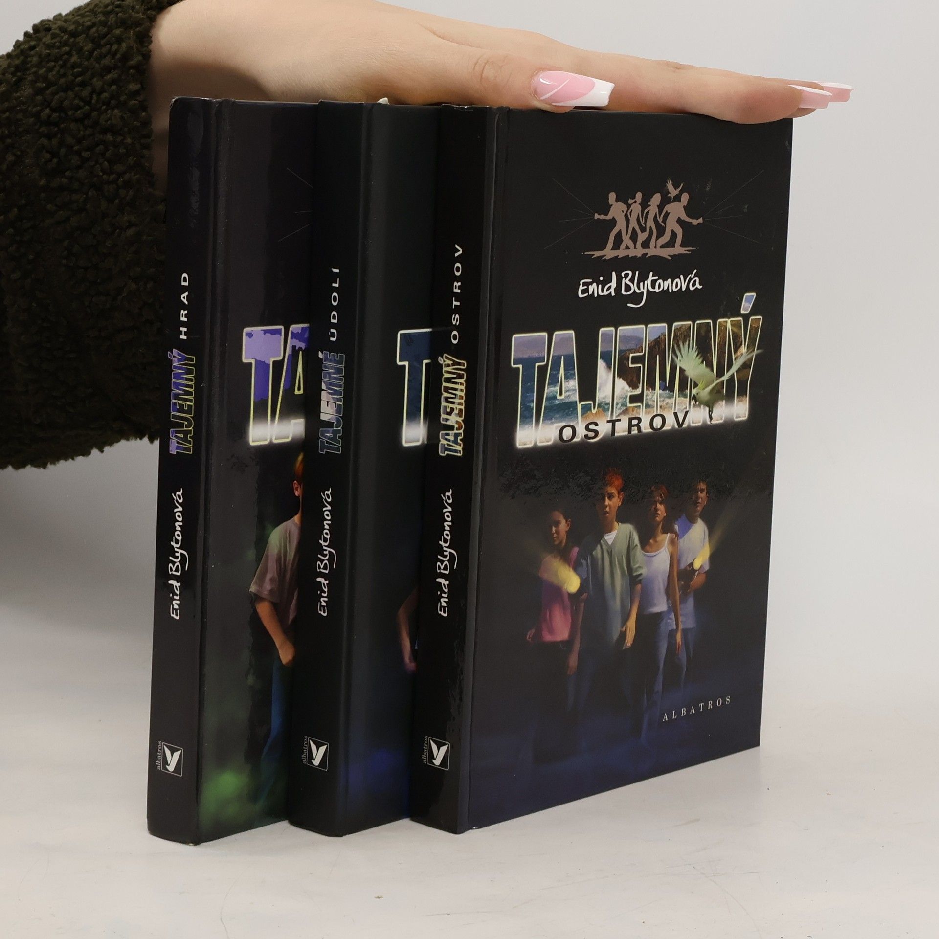 Enid Blyton Tajemný ostrov. Tajemné údolí. Tajemný hrad