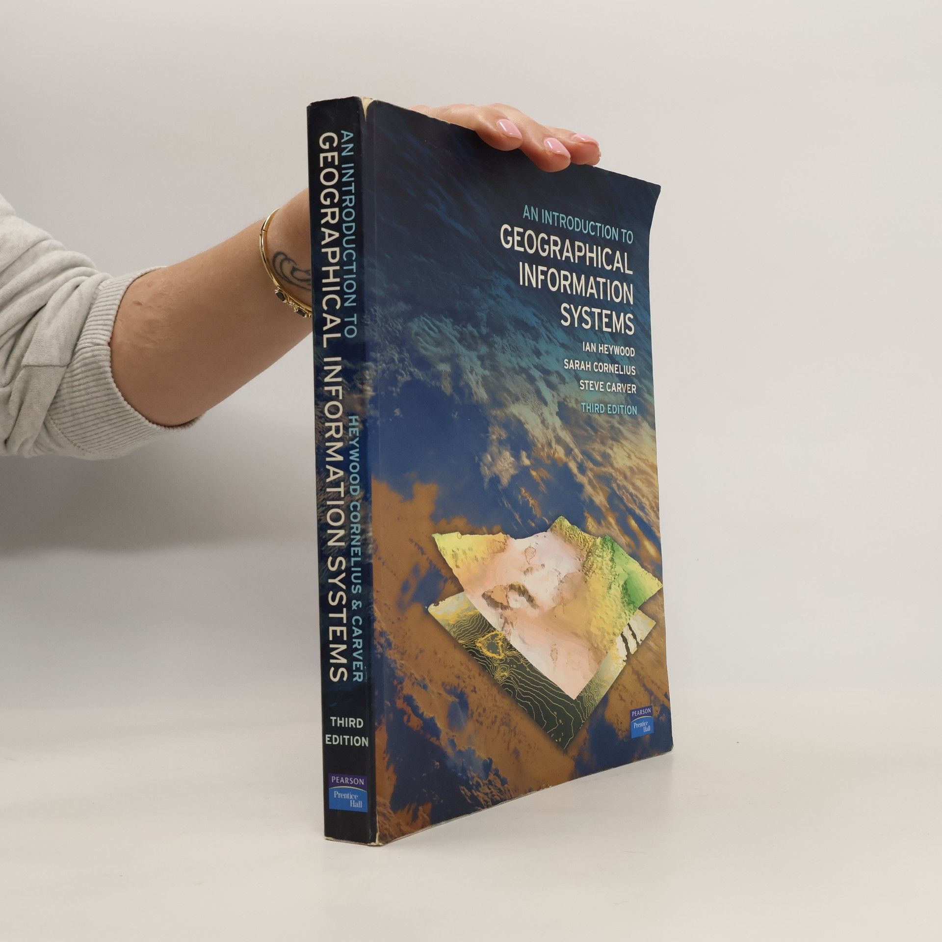 D. Ian Heywood An Introduction to Geographical Information Systems