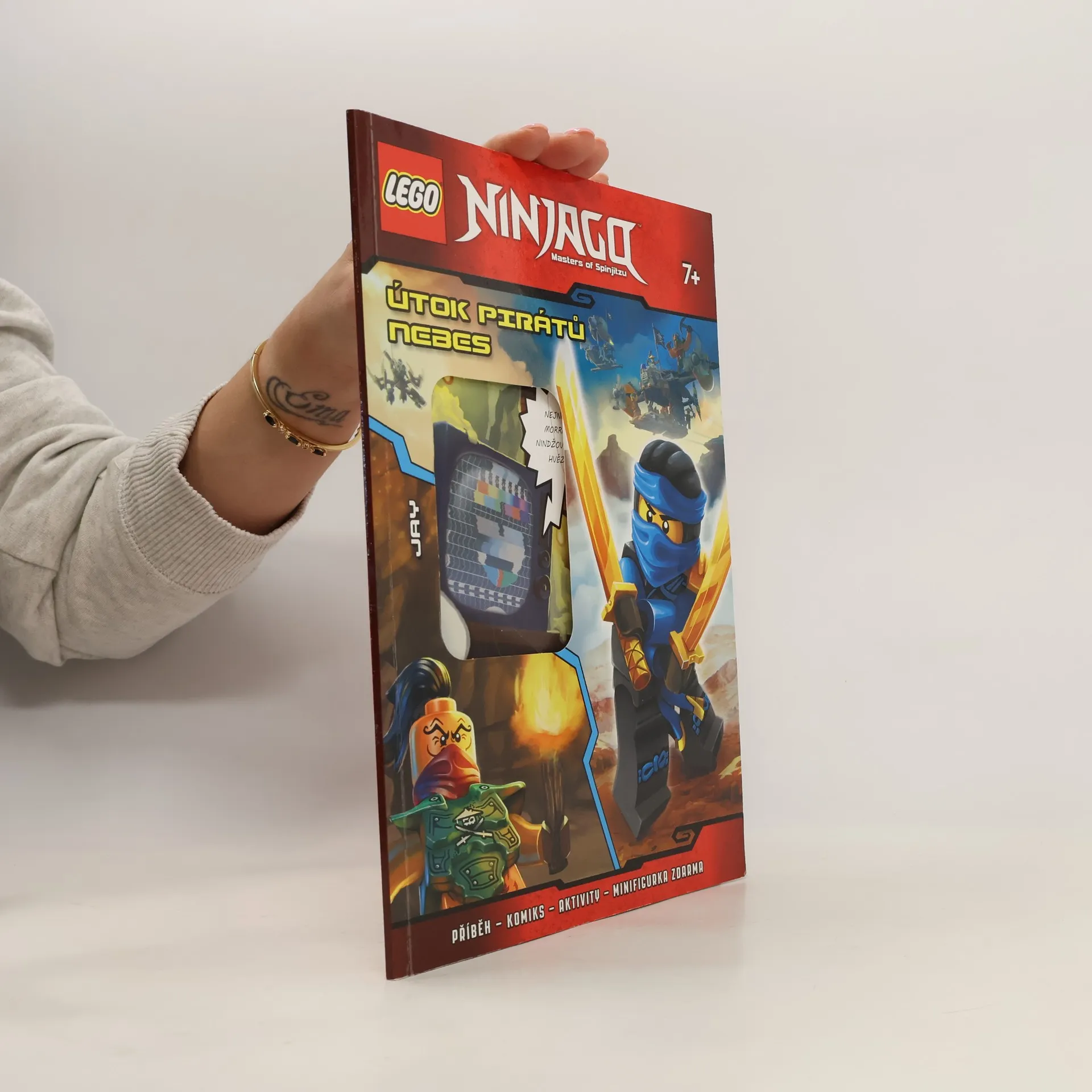 Lego Ninjago. Útok Pirátů nebes | Book | Paperback | kolektiv | CS