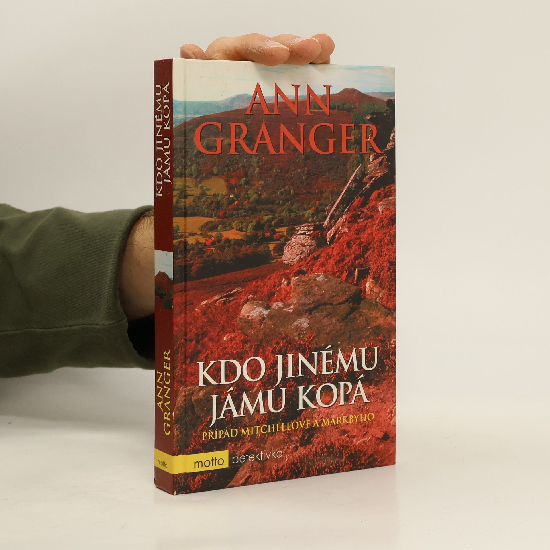 Ann Granger Kdo jinému jámu kopá