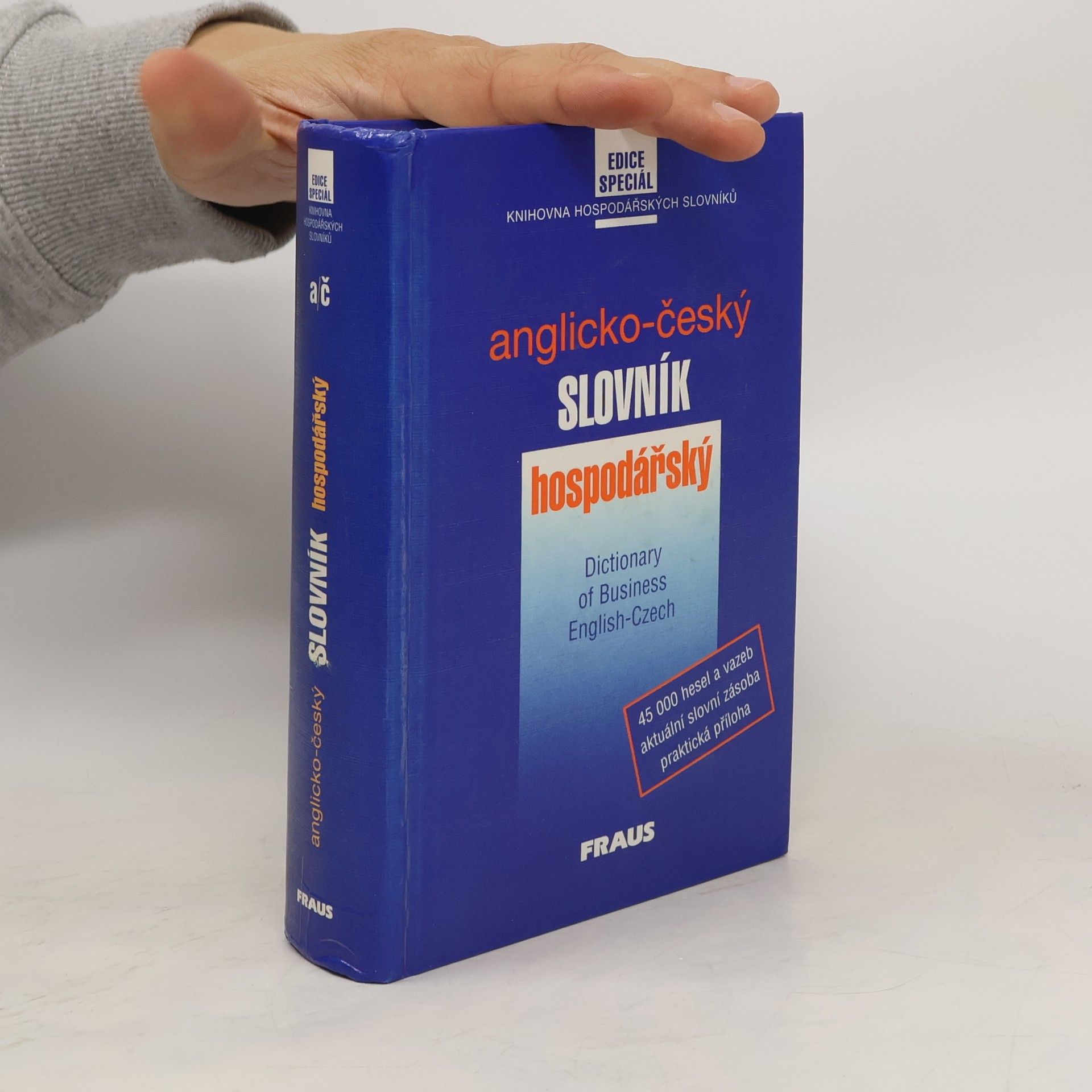 Marcela Straková Anglicko-český hospodářský slovník. English-Czech dictionary of business