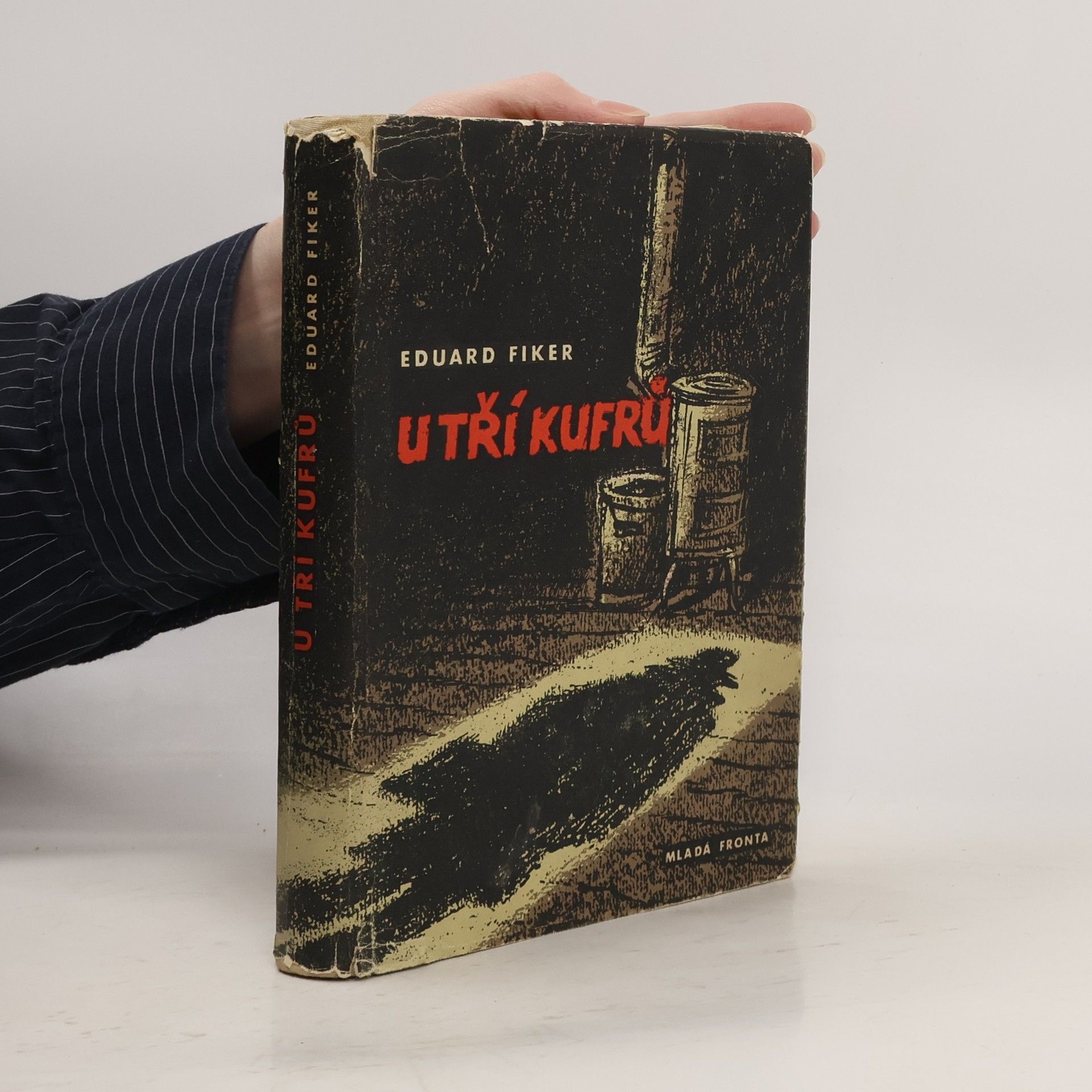 Eduard Fiker U tří kufrů