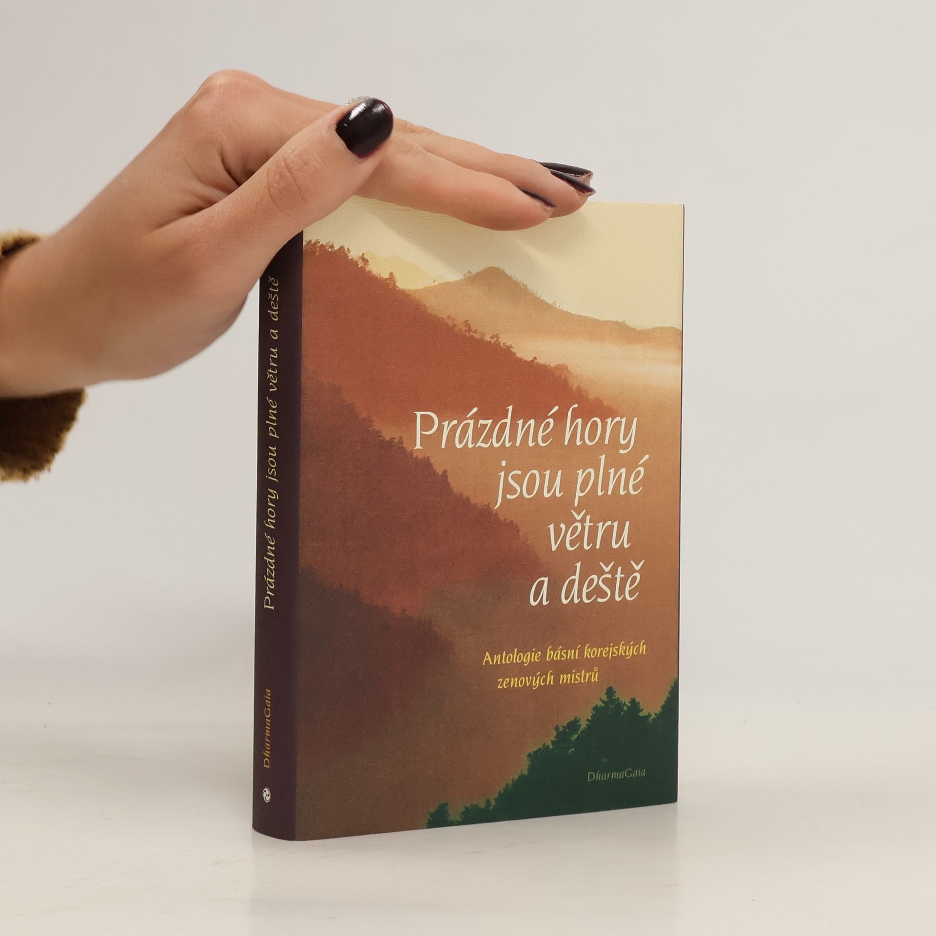 Ivana M. Gruberová Prázdné hory jsou plné větru a deště