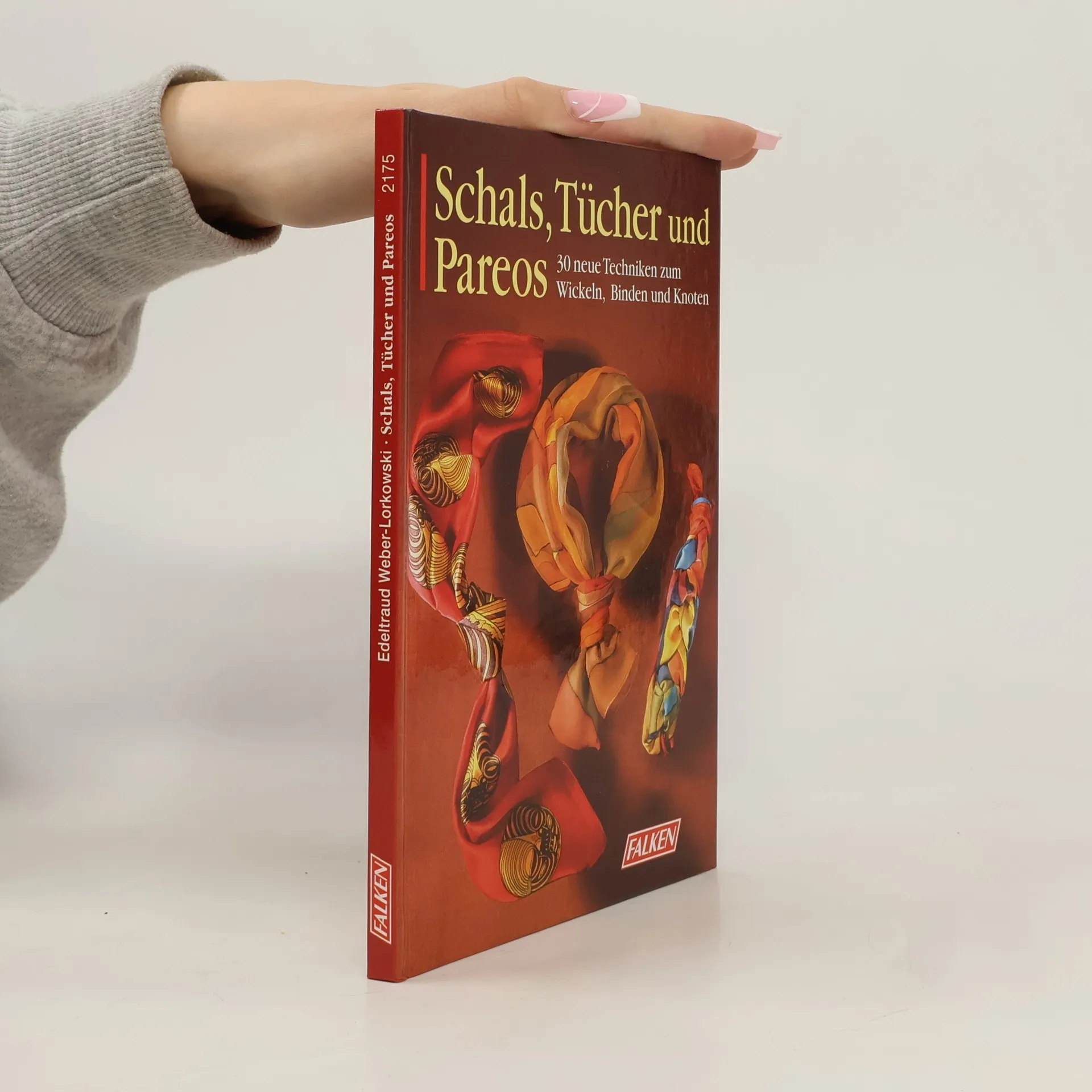 Schals, Tücher und Pareos | Book | Edeltraud Weber Lorkowski | DE