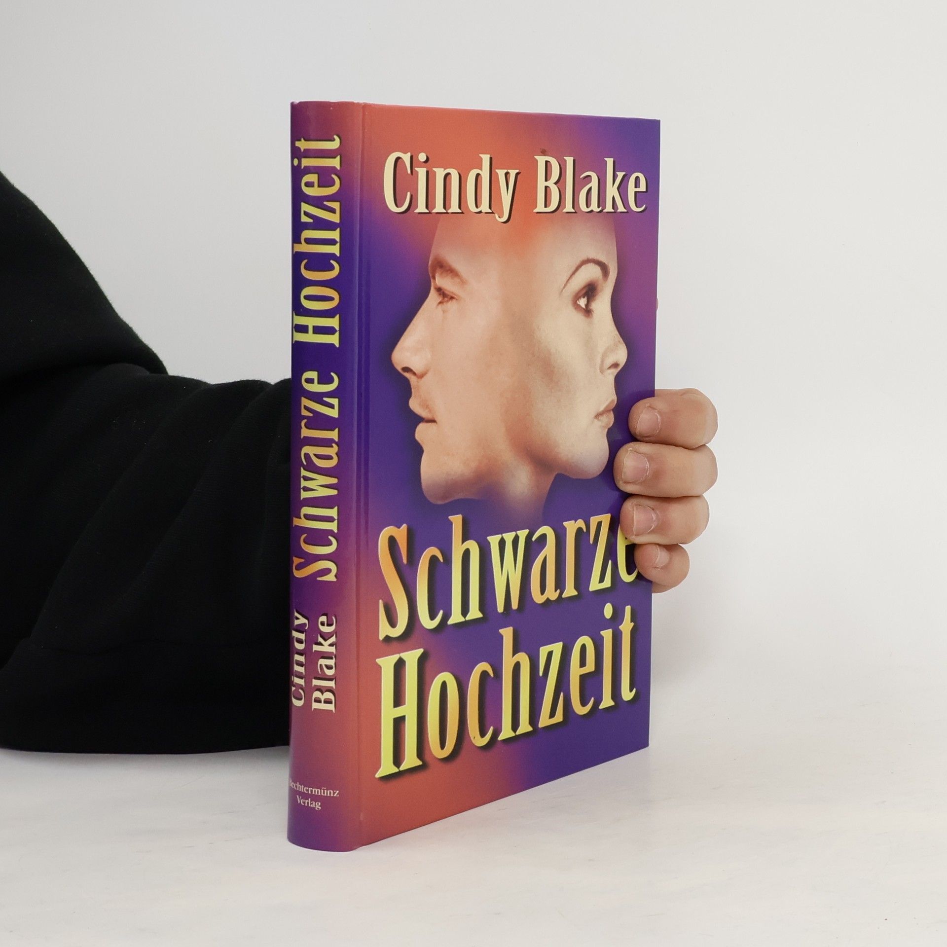 Cindy Blake Schwarze Hochzeit