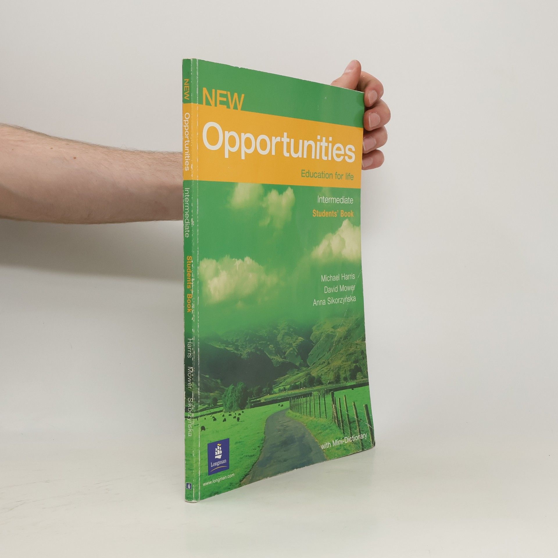 Autores varios New Opportunities. Education for life. Intermediate Students' Book. Mini-Dictionary