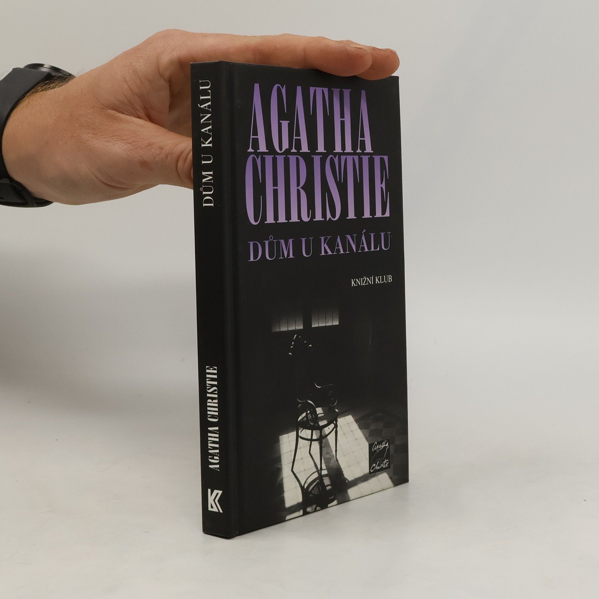 Agatha Christie Dům u kanálu
