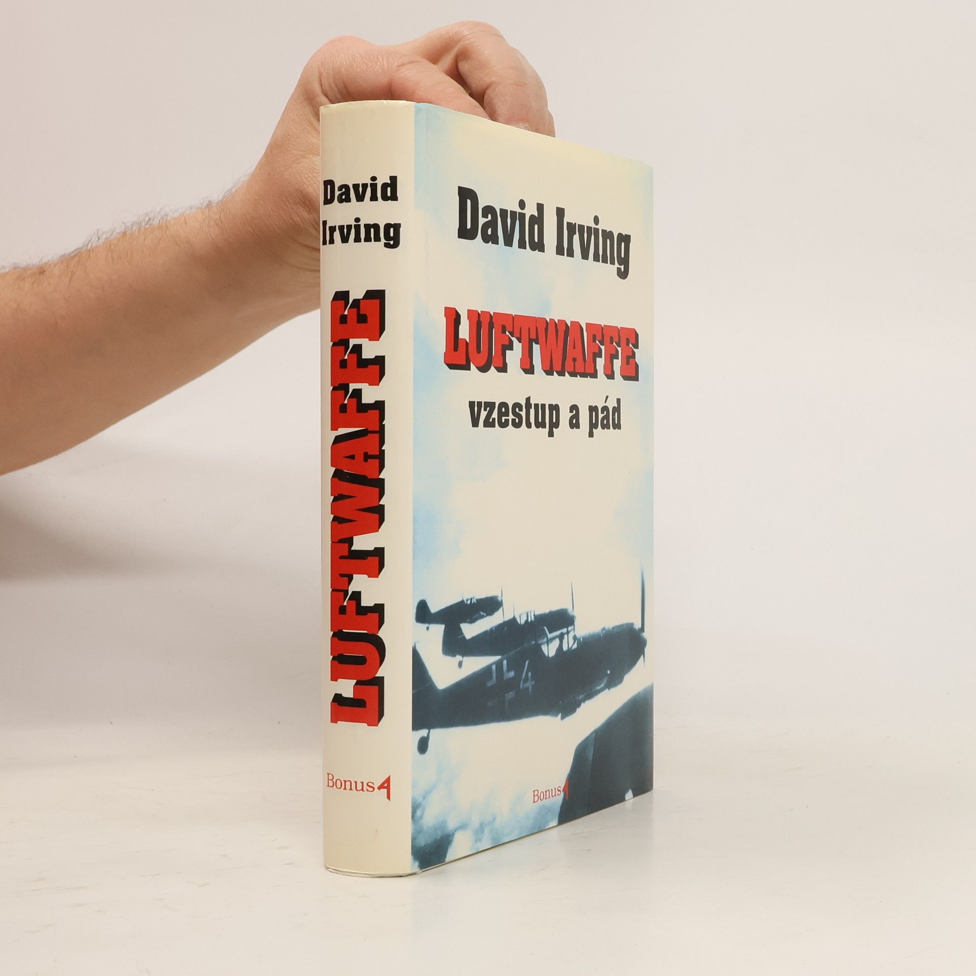 David Irving Luftwaffe. Vzestup a pád