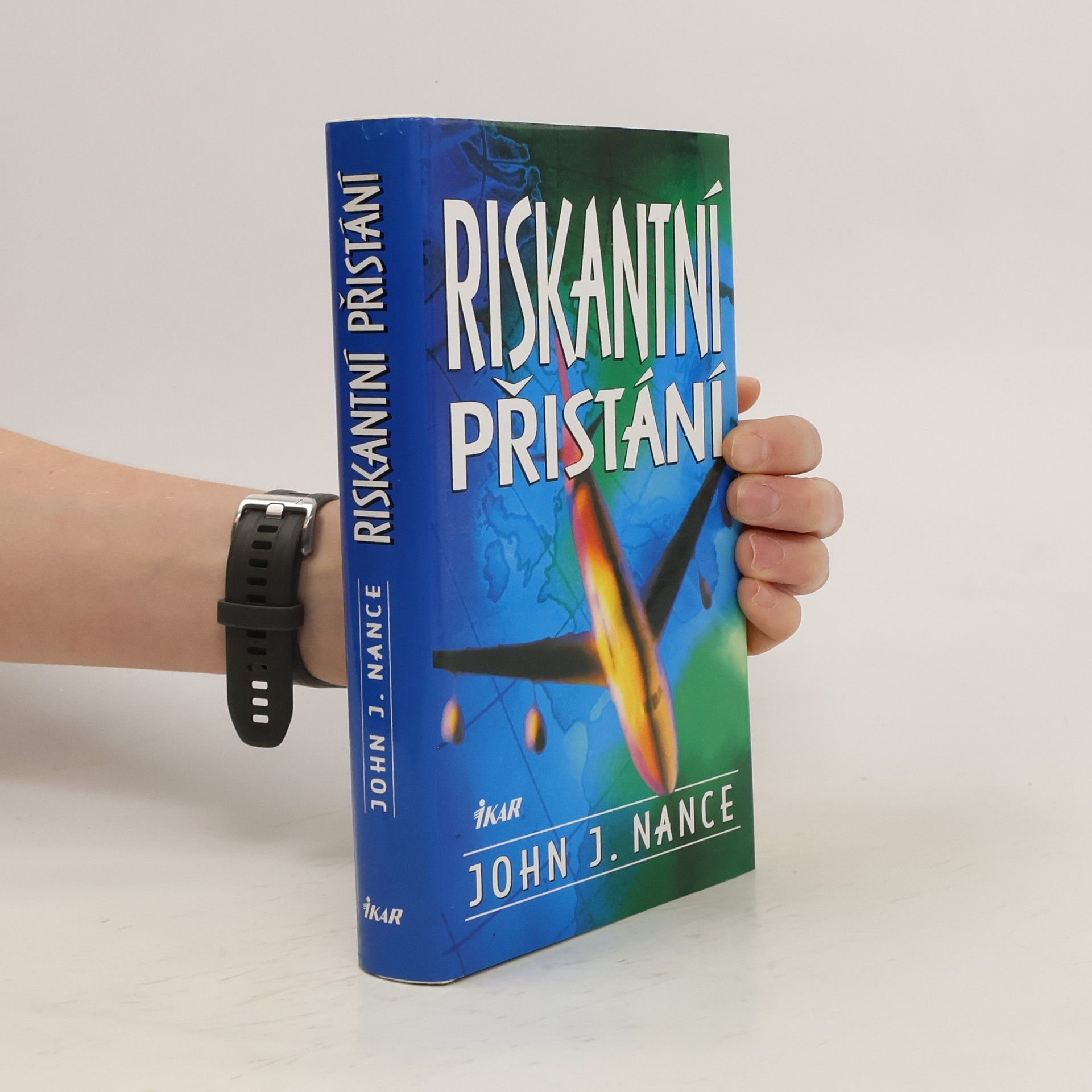 John J. Nance Riskantní přistání