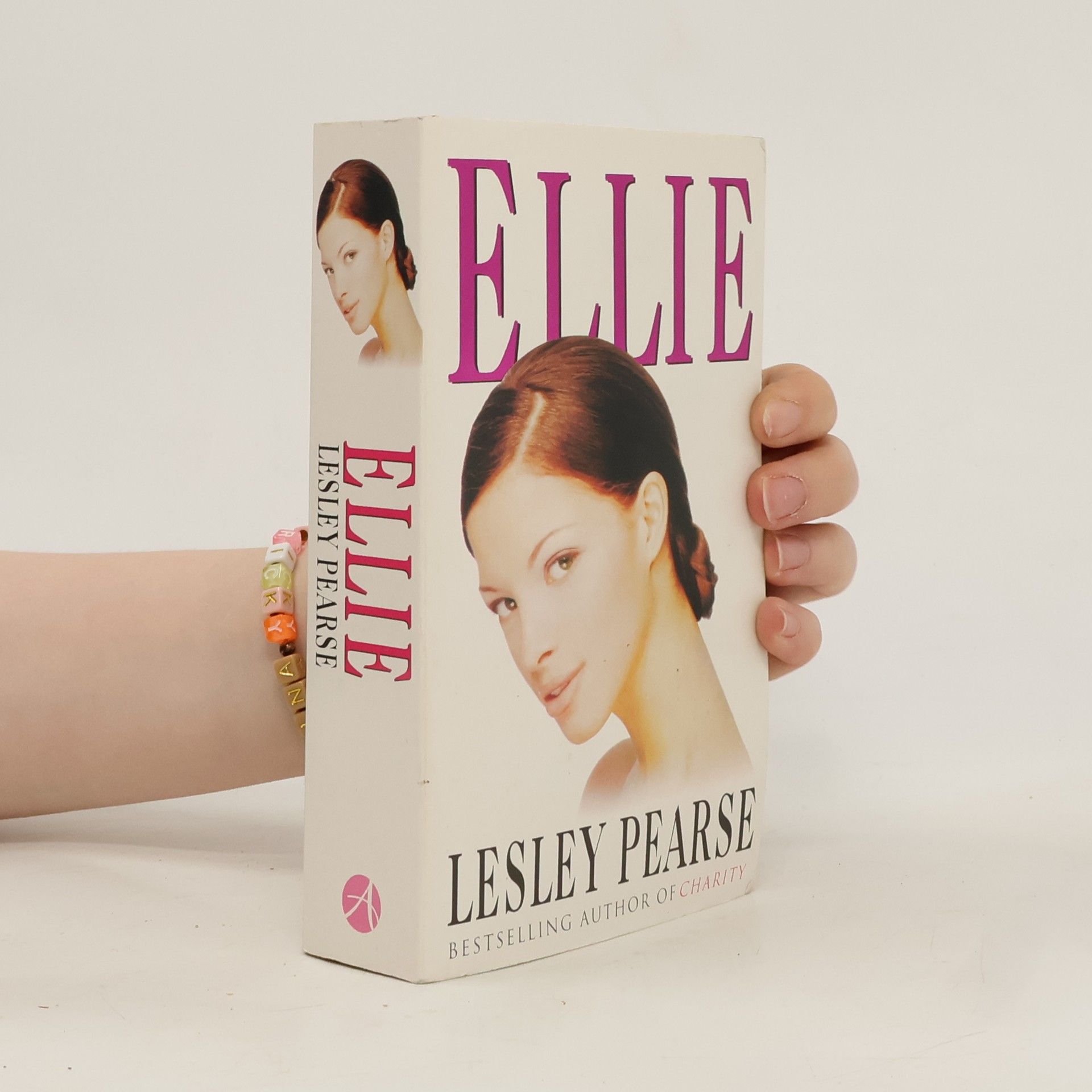 Lesley Pearse Ellie