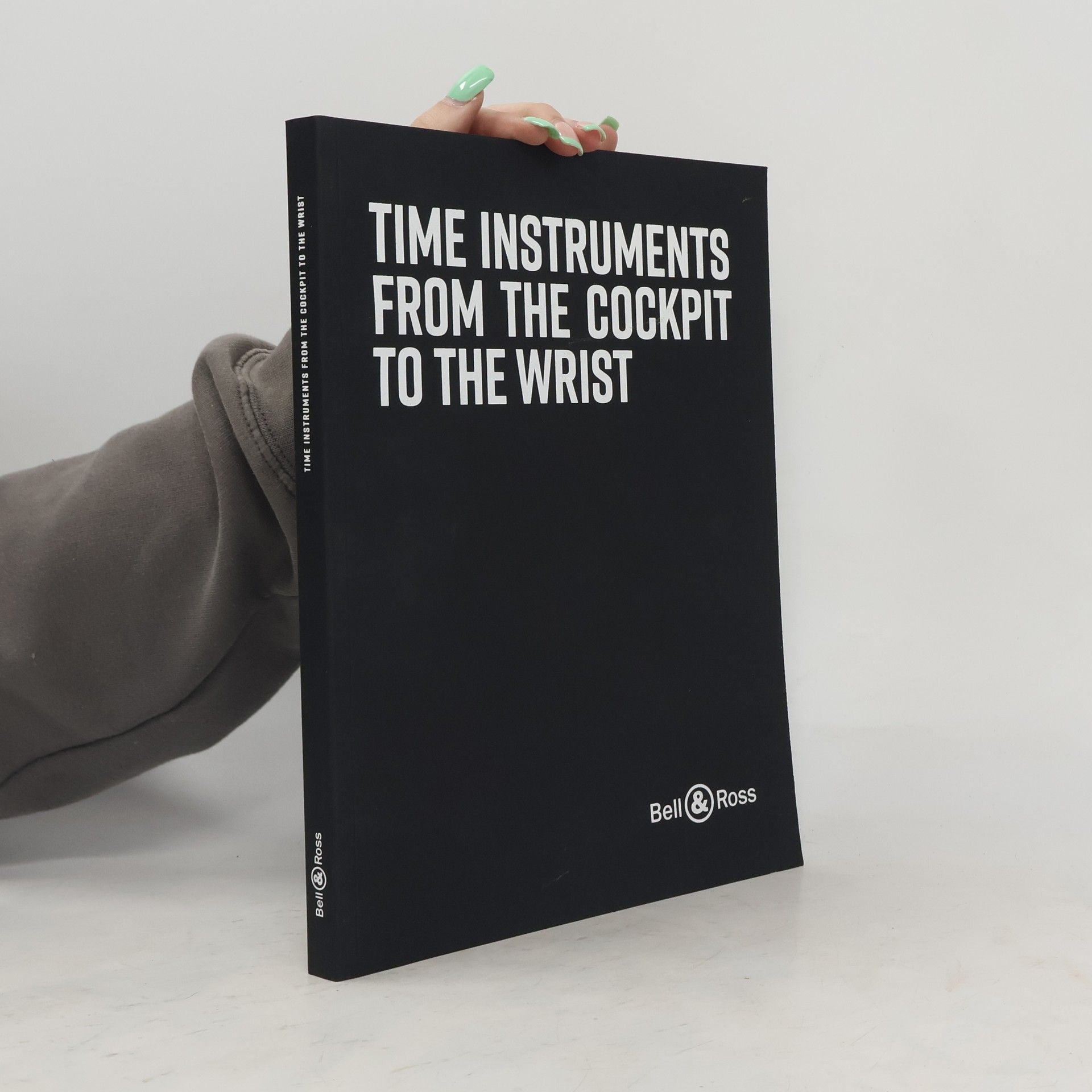 Collective Time Instruments from the Cockpit to the Wrist