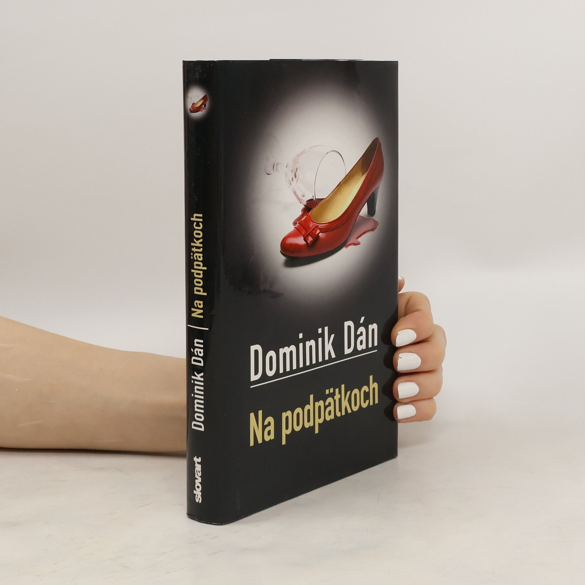 Dominik Dán Na podpätkoch