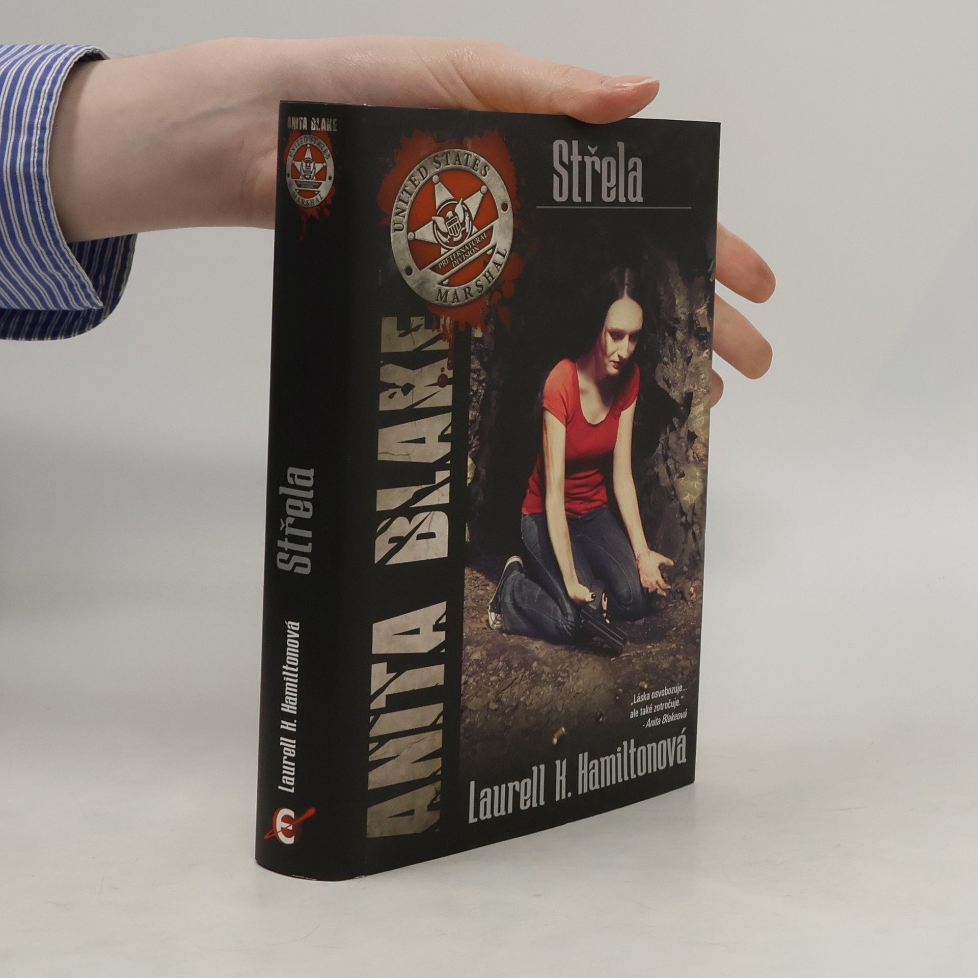 Laurell Kaye Hamilton Střela