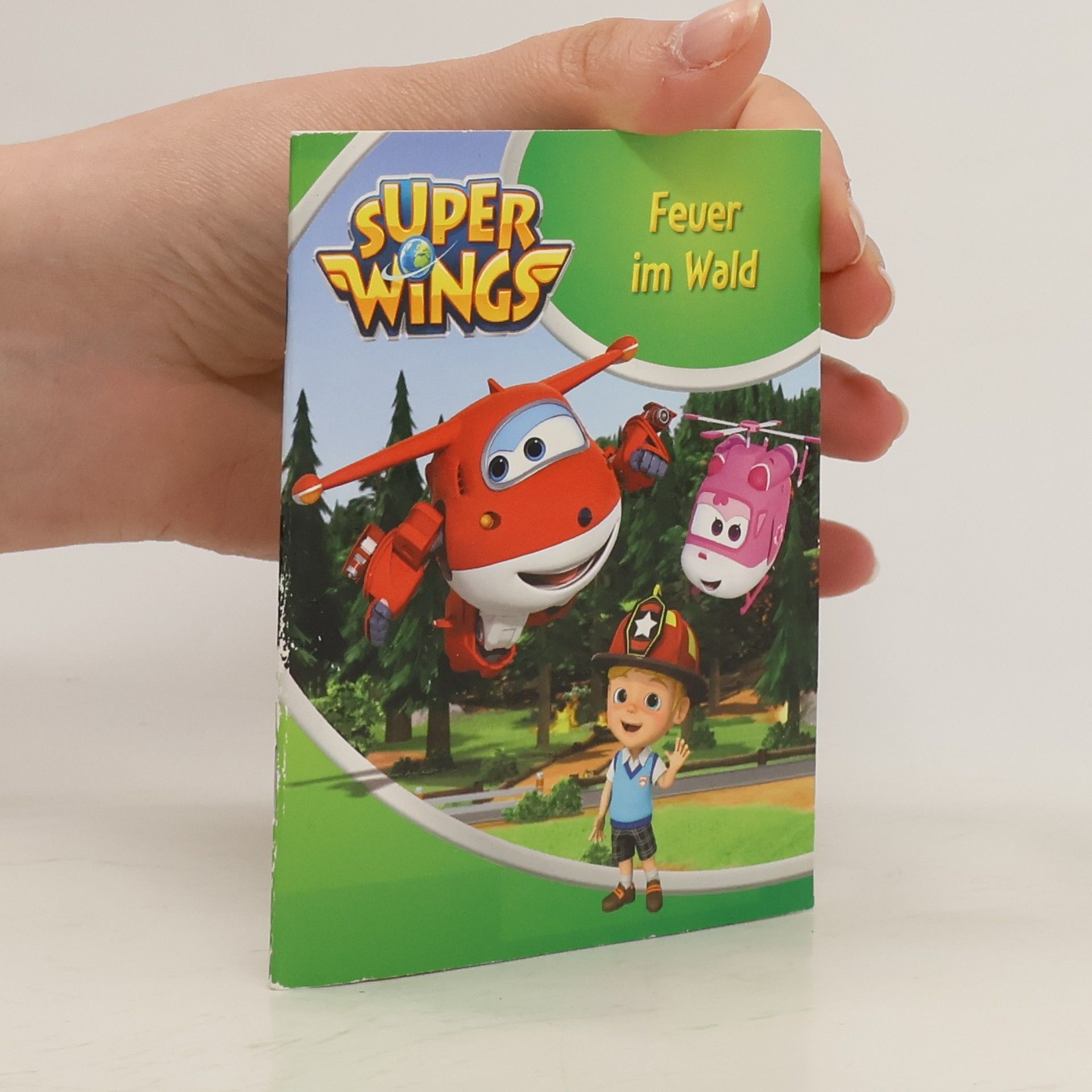 Stephanie Ro der Super Wings. Feuer im Wald