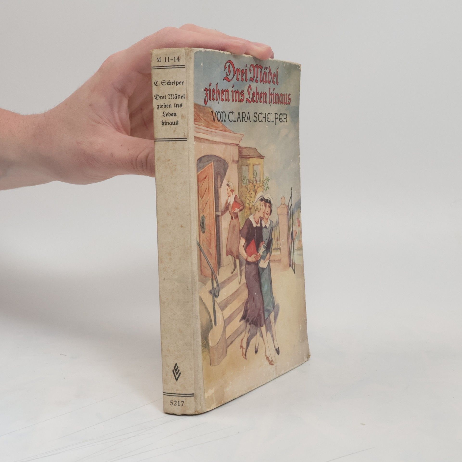 Drei Mädel ziehen ins Leben hinaus