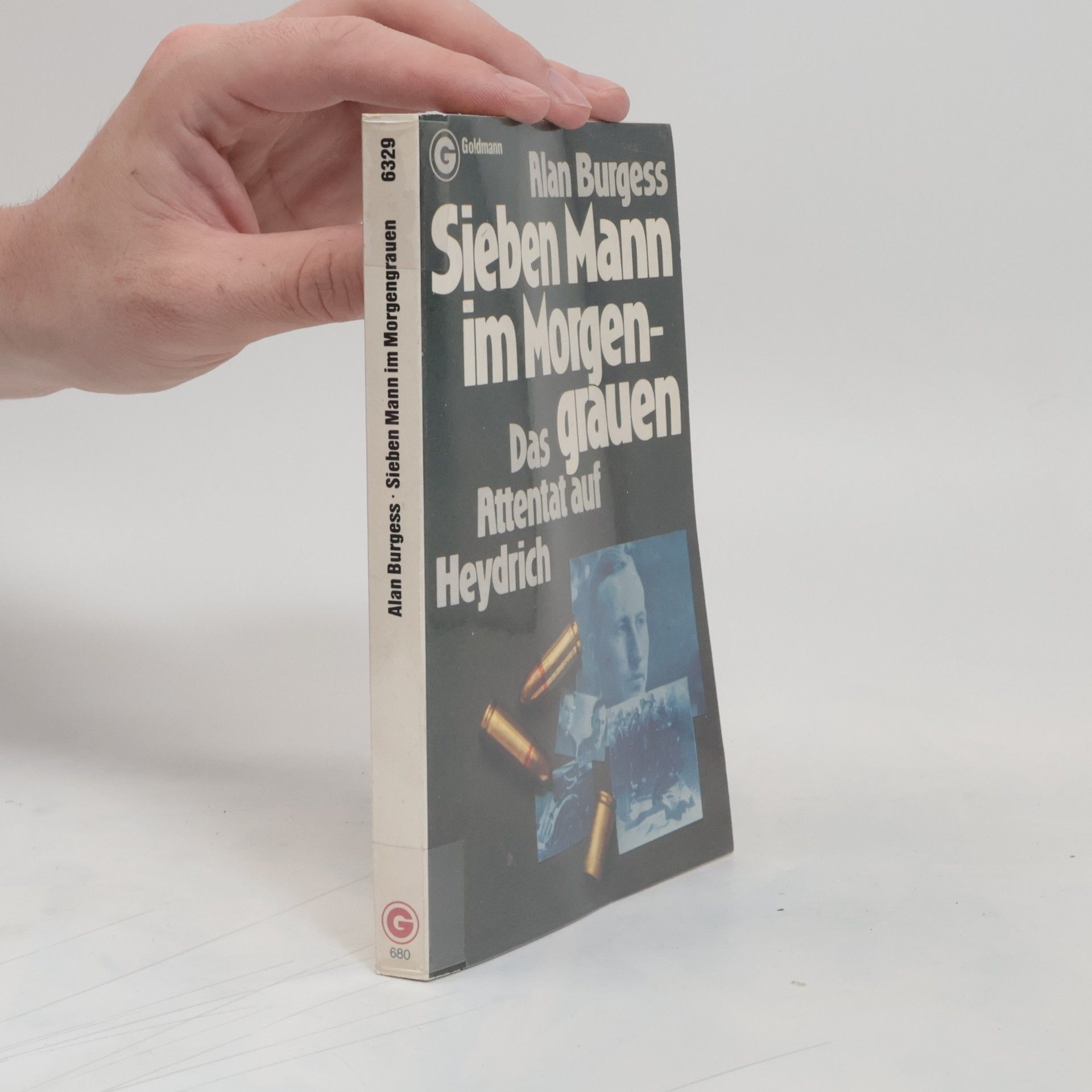 Alan Burgess Sieben Mann im Morgengrauen