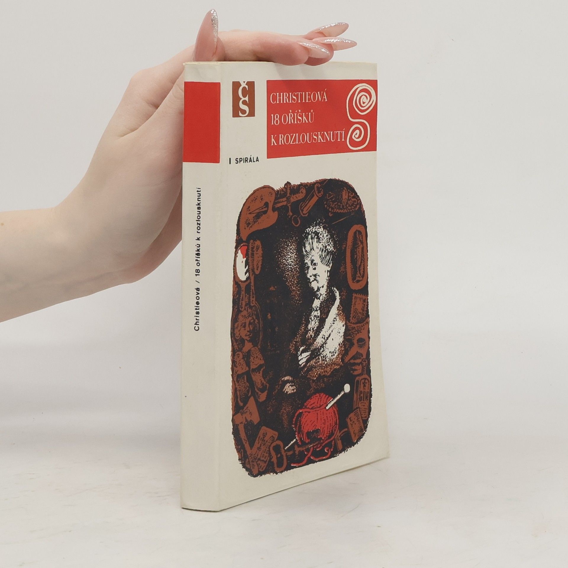Agatha Christie 18 oříšků k rozlousknutí
