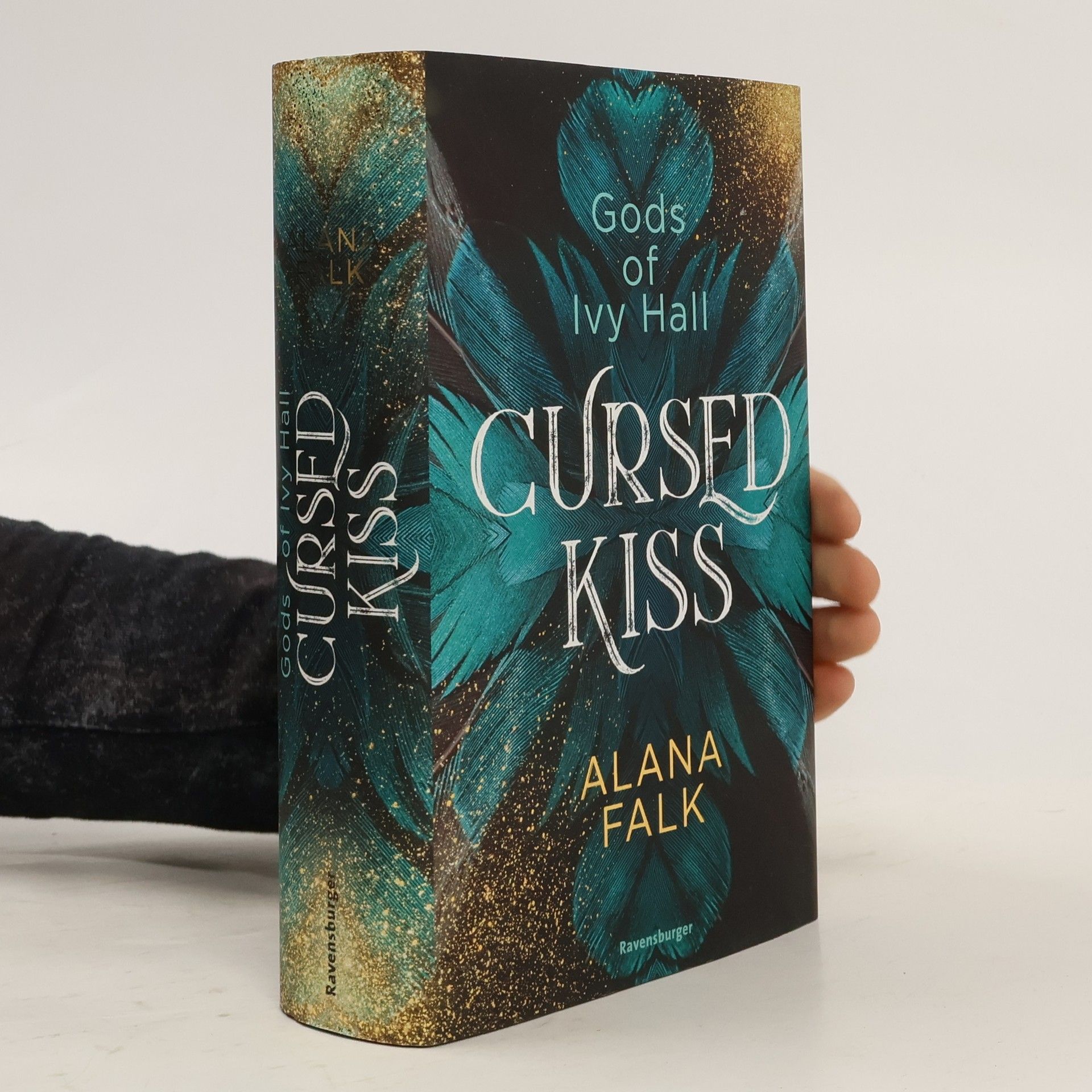 Alana Falk Gods of Ivy hall: Cursed kiss