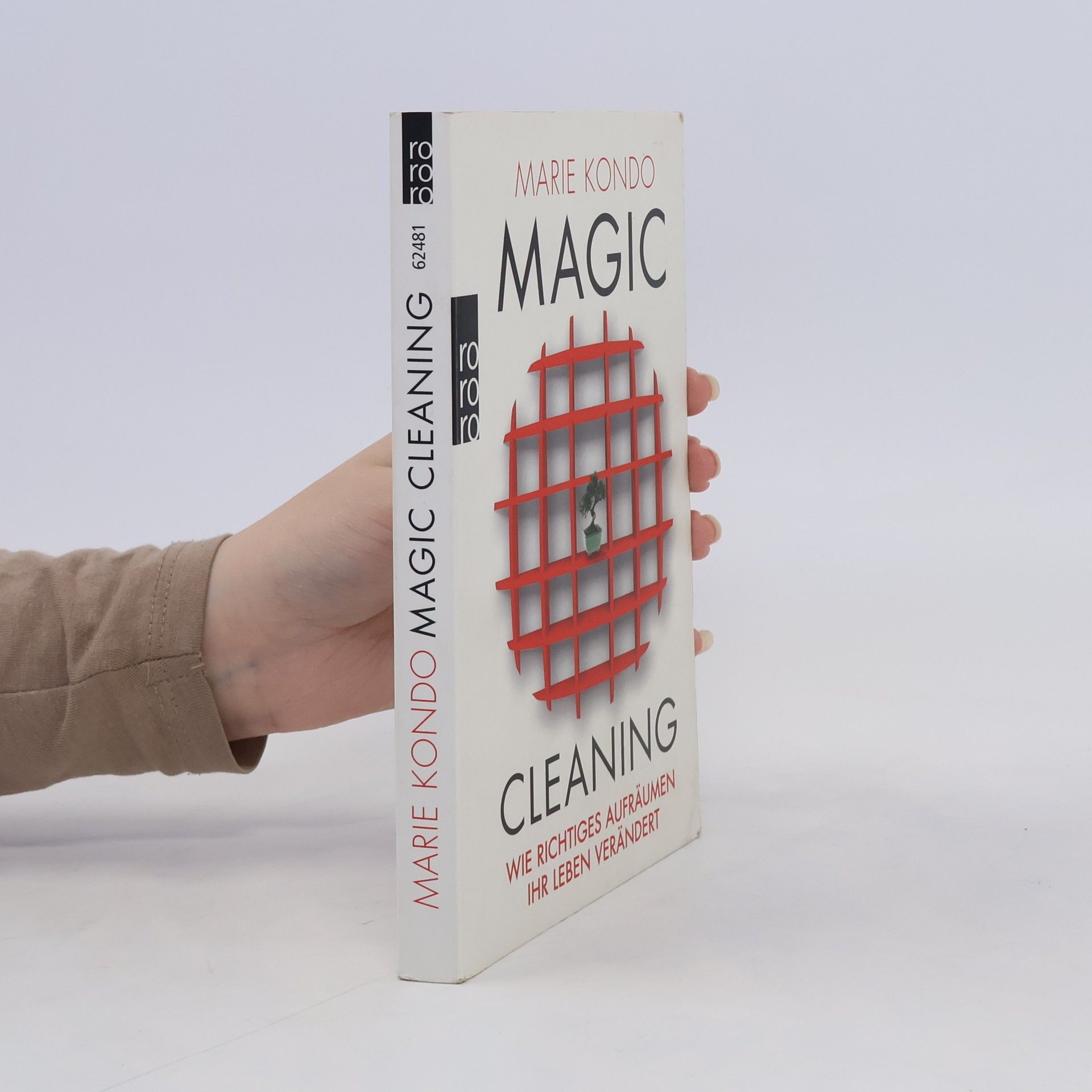 Marie Kondo Magic cleaning
