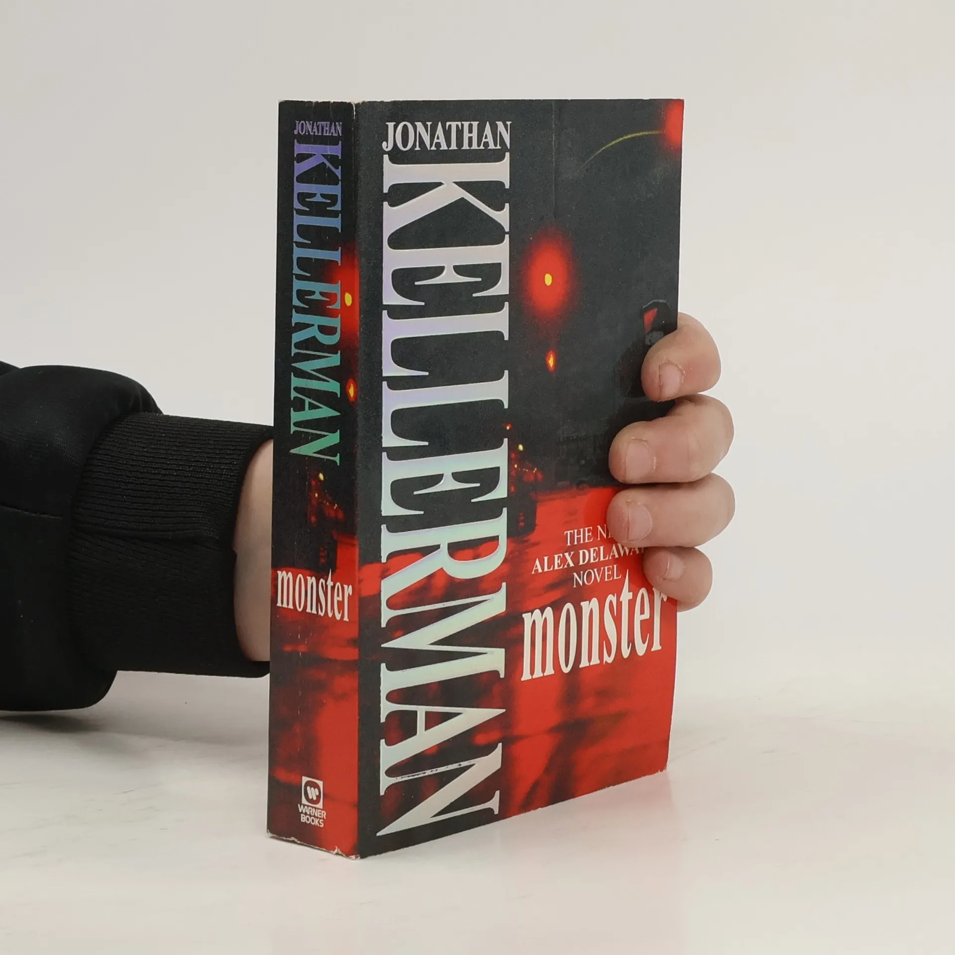 Monster | Book | Jonathan Kellerman | EN