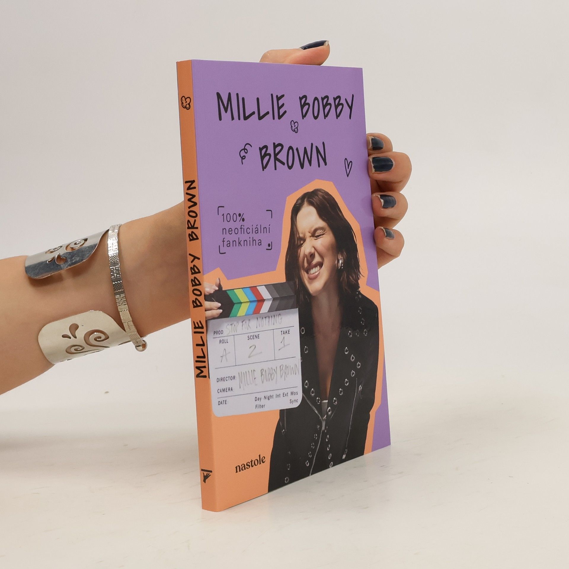 Pavel Bušta Millie Bobby Brown