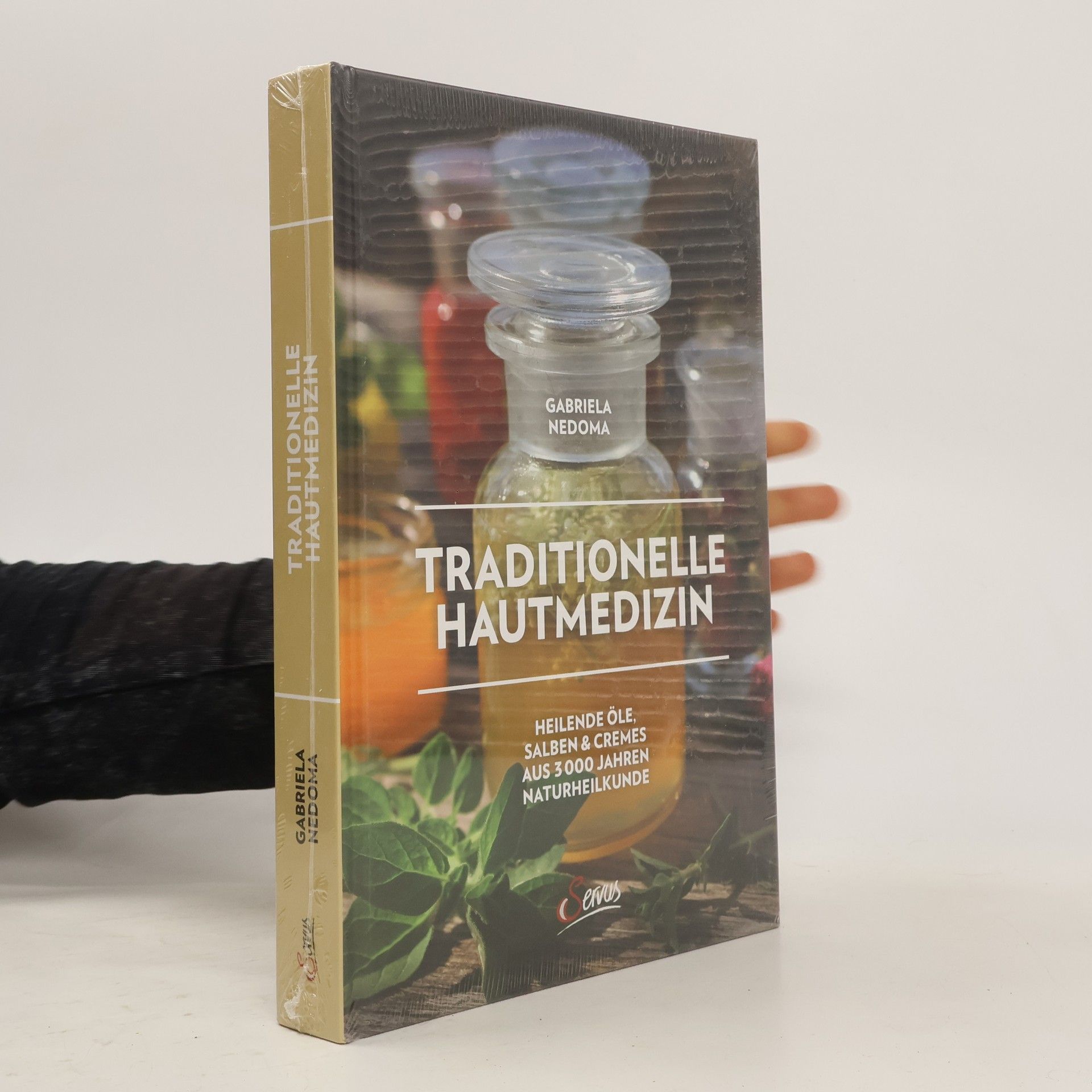 Gabriela Nedoma Traditionelle Hautmedizin