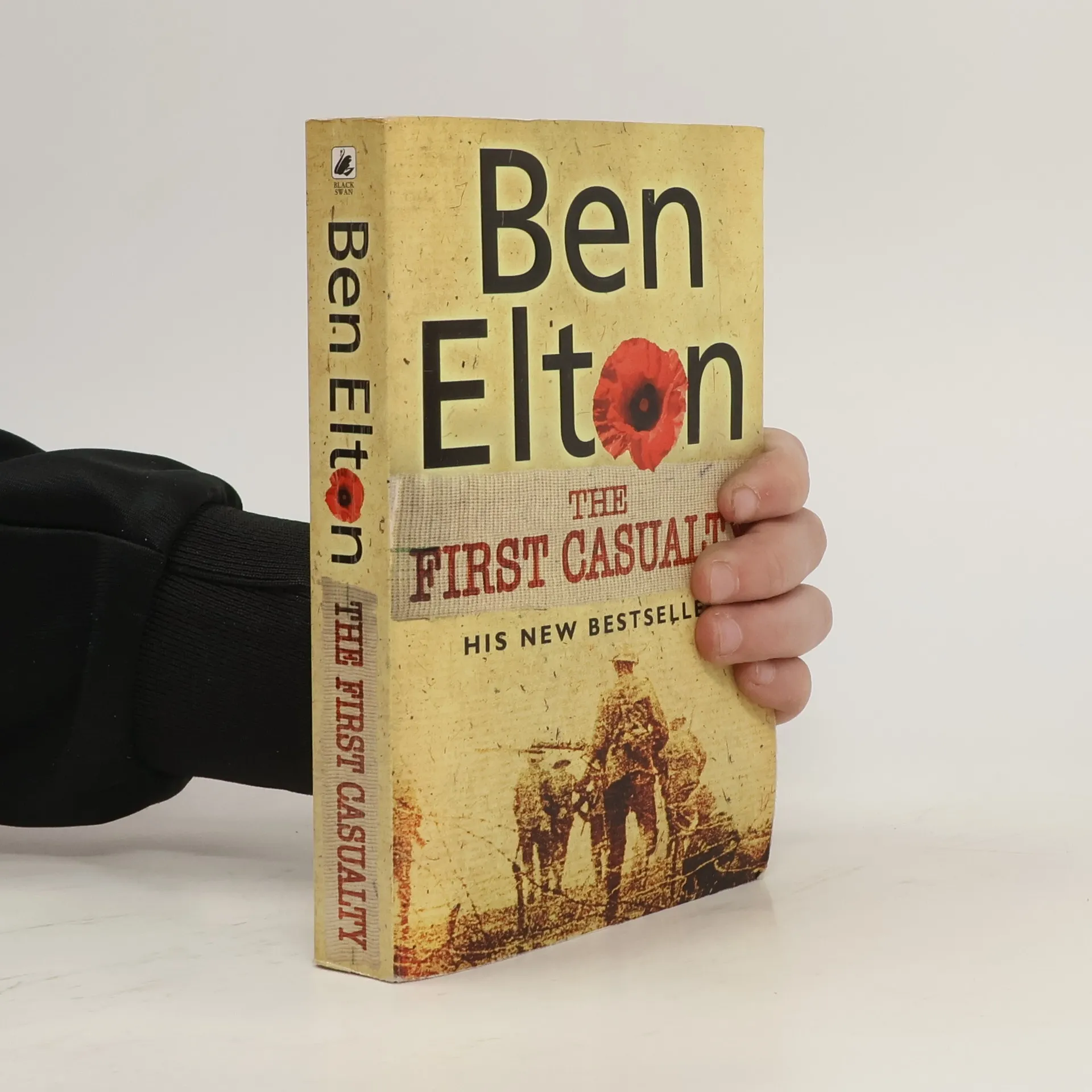 The First Casualty | Book | Paperback | Ben Elton | EN
