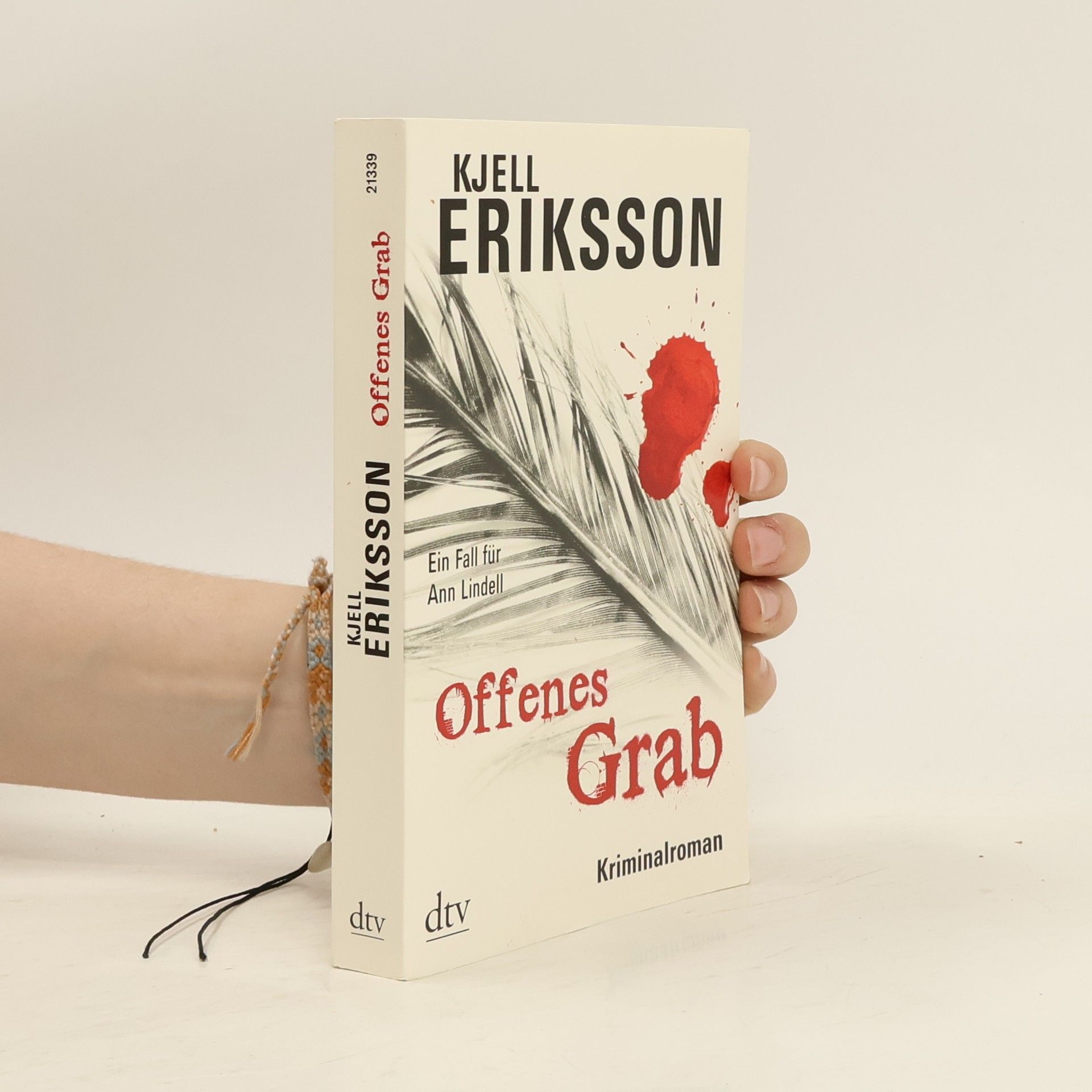 Kjell Eriksson Offenes Grab