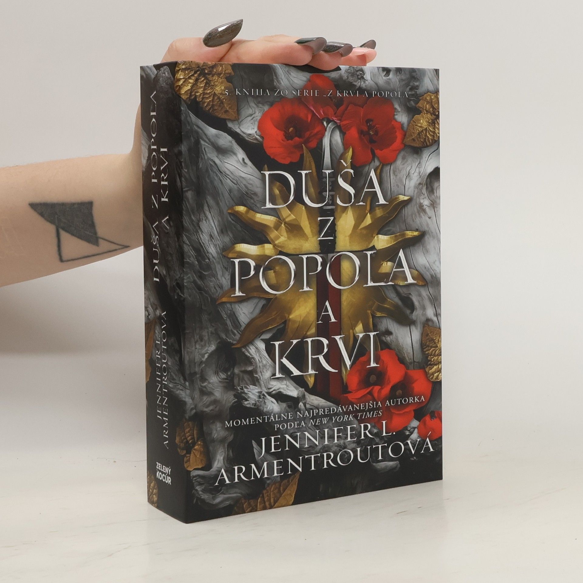Jennifer Armentrout Duša z popola a krvi