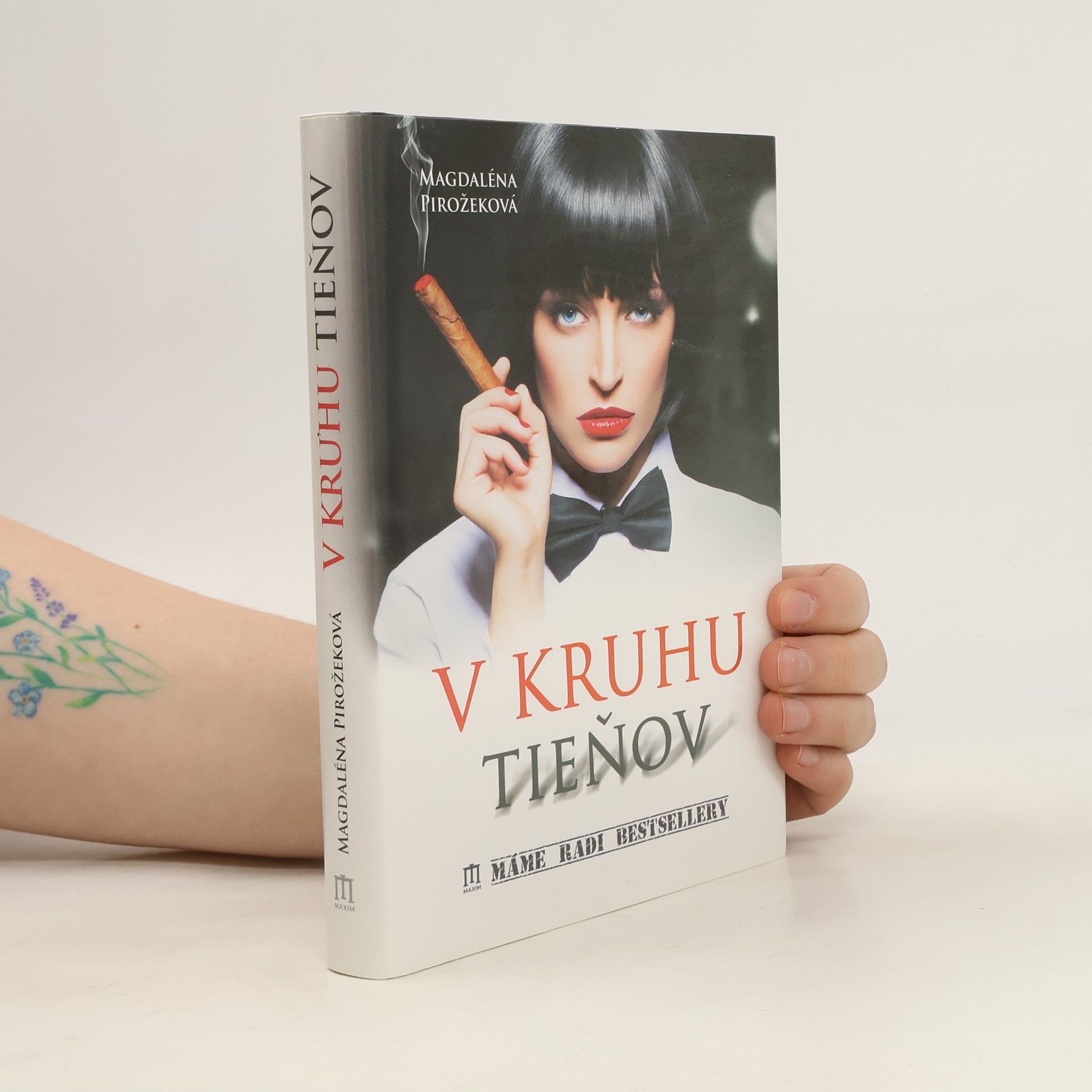 Magdaléna Pirožeková V kruhu tieňov