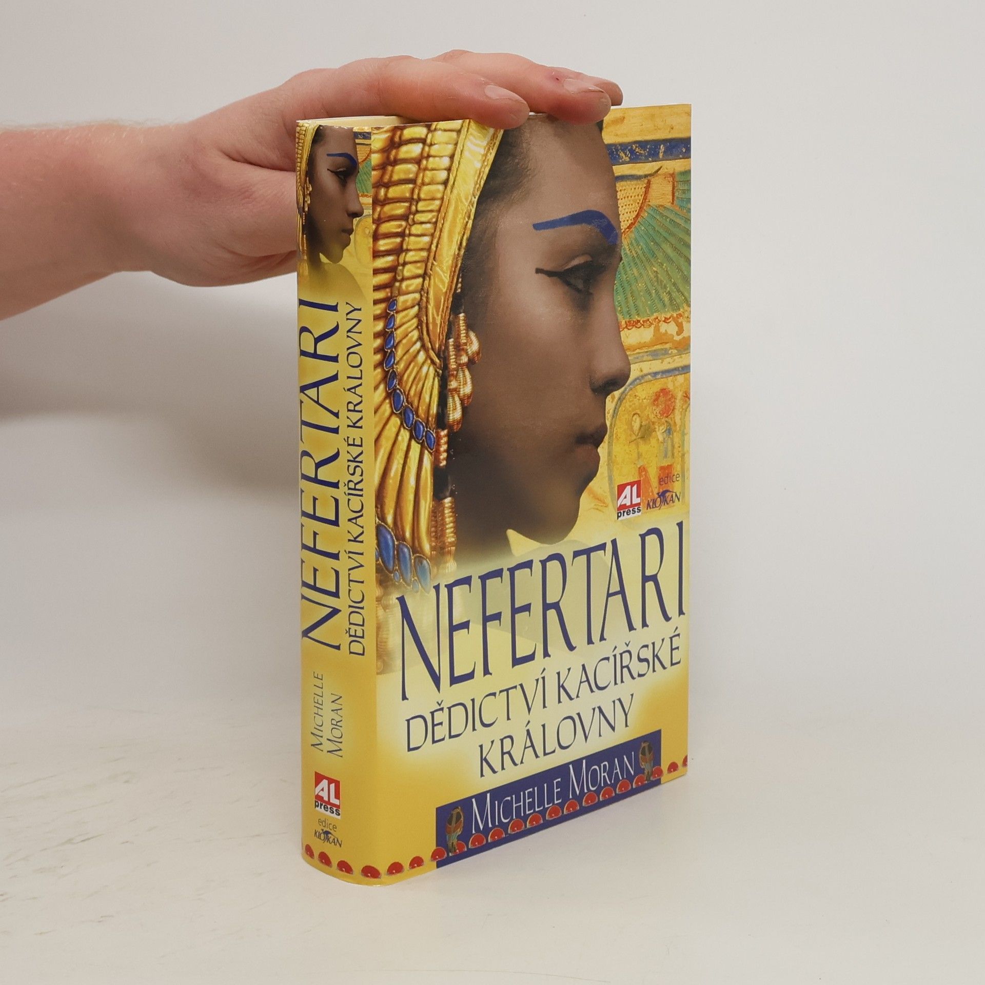 Michelle Moran Nefertari: Dědictví kacířské královny