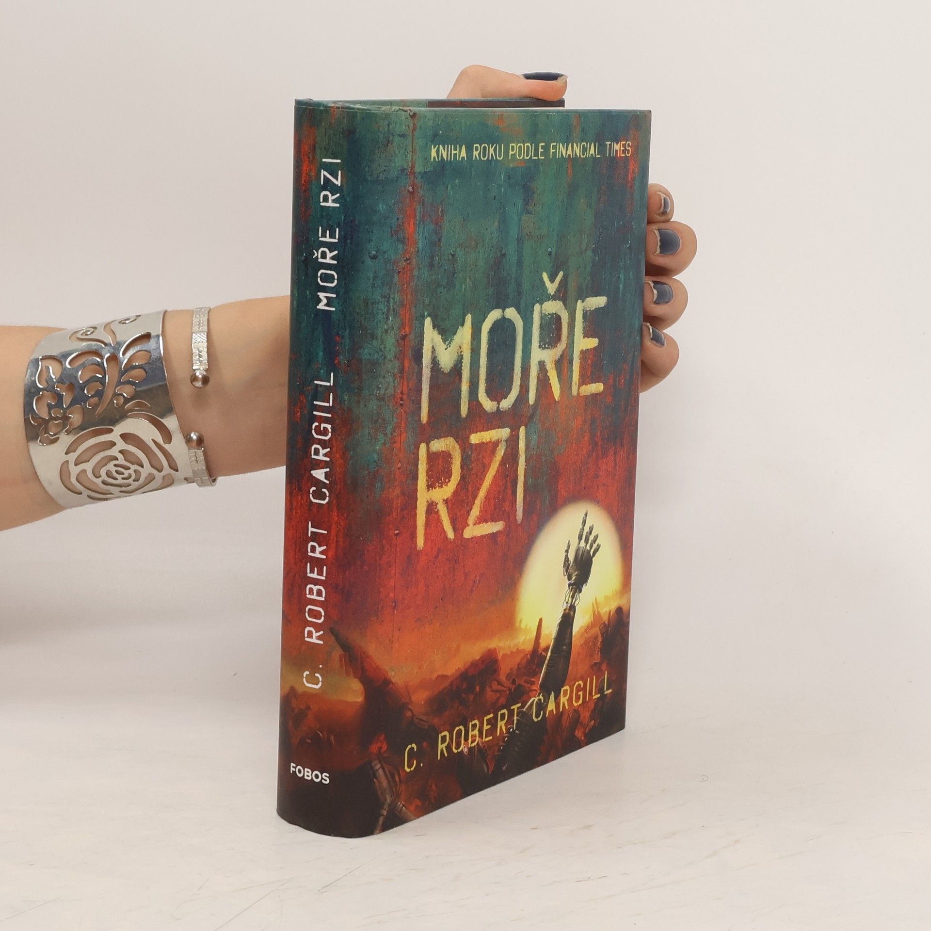 C. Robert Cargill Moře rzi
