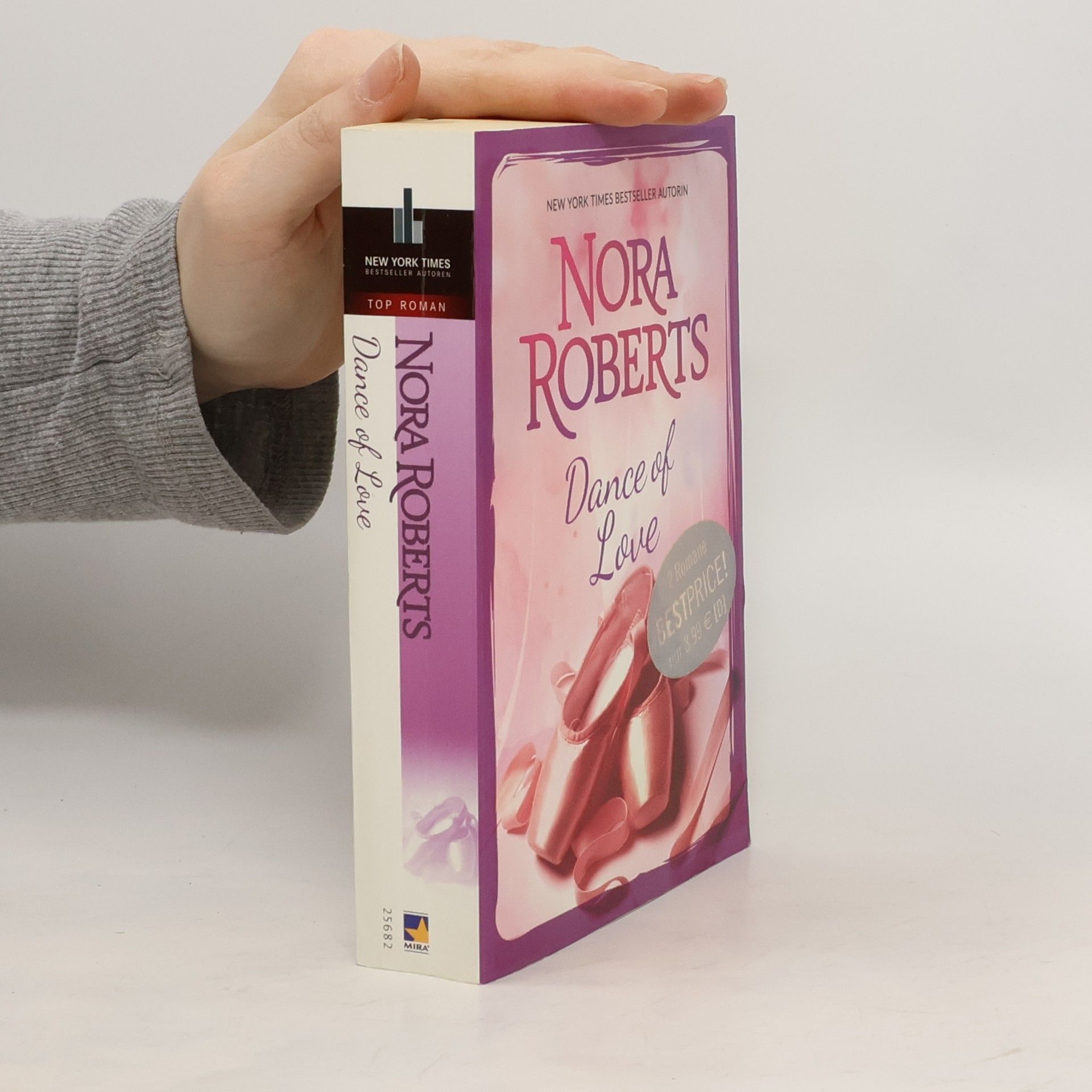 Nora Roberts Dance of love