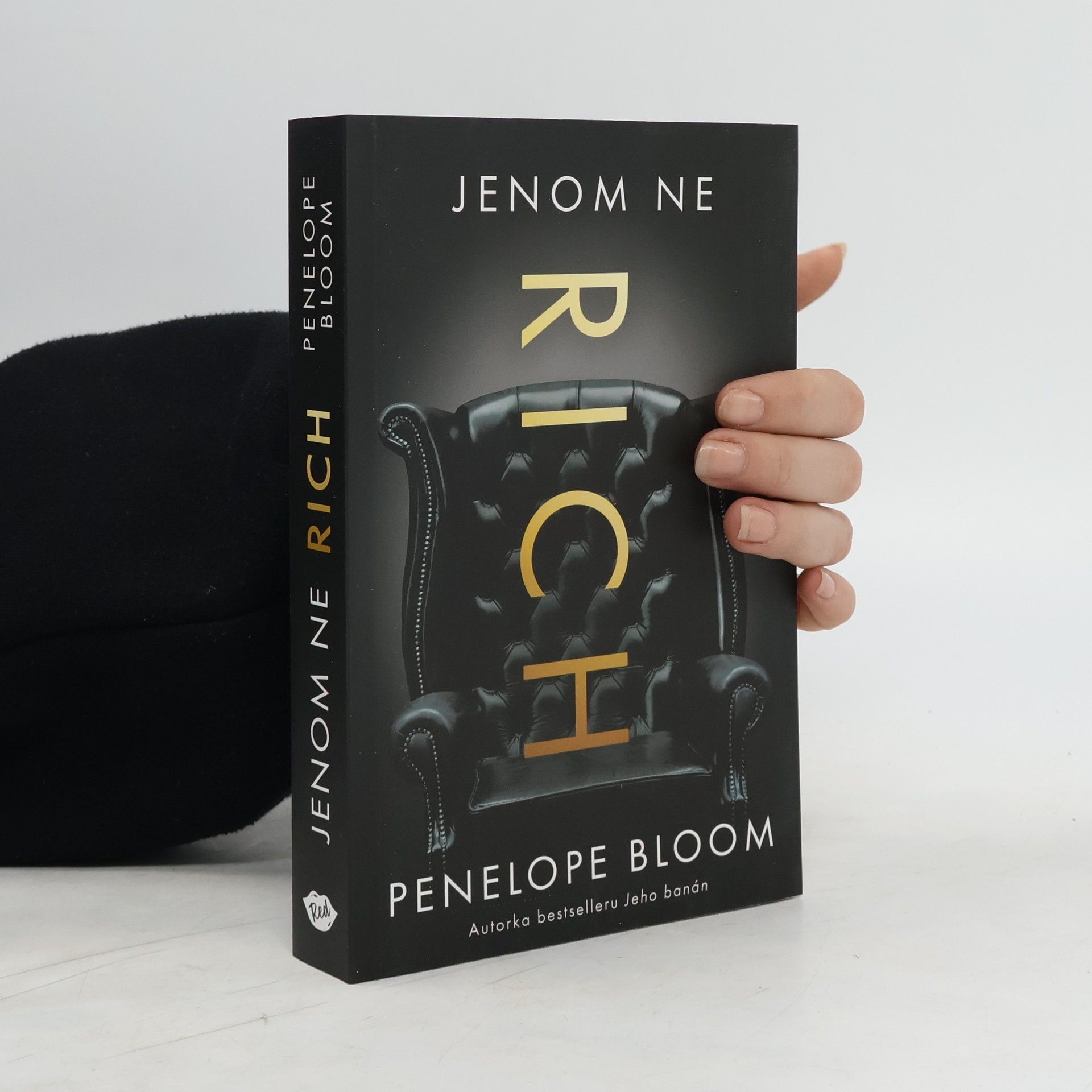 Penelope Bloom Jenom ne Rich