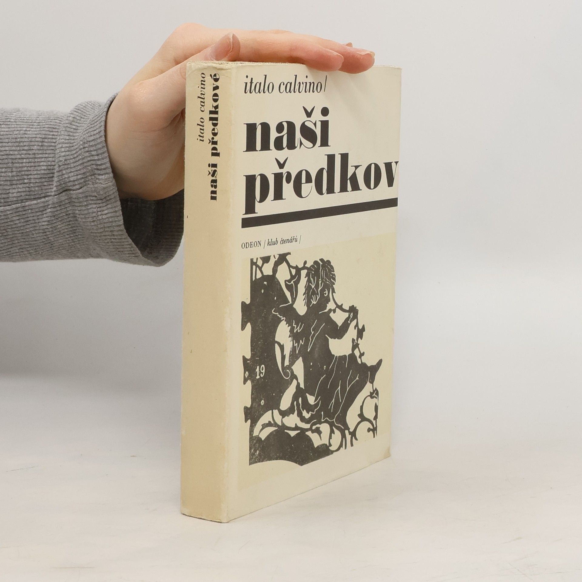 Italo Calvino Naši předkové