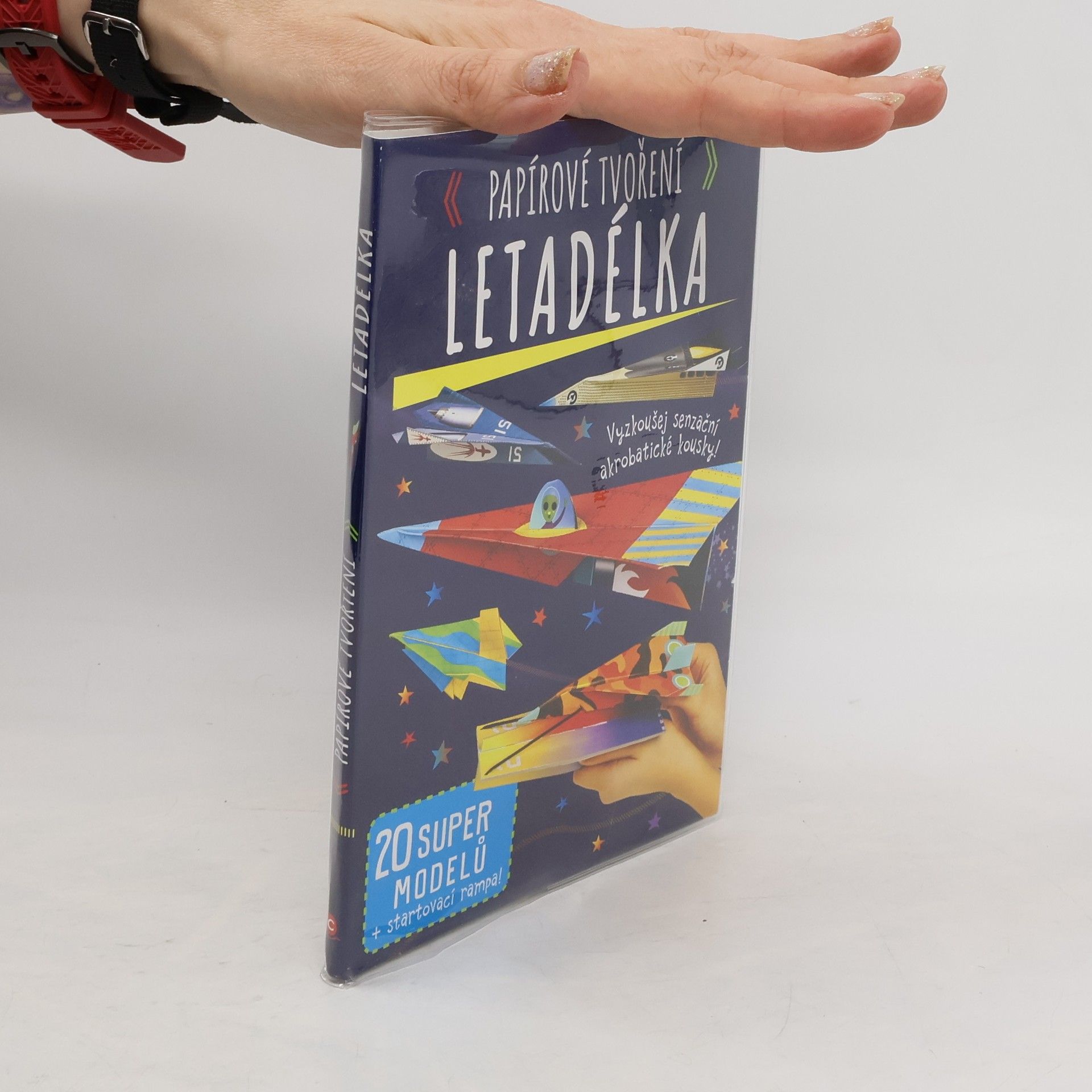 kolektiv Papírové tvoření. Letadélka