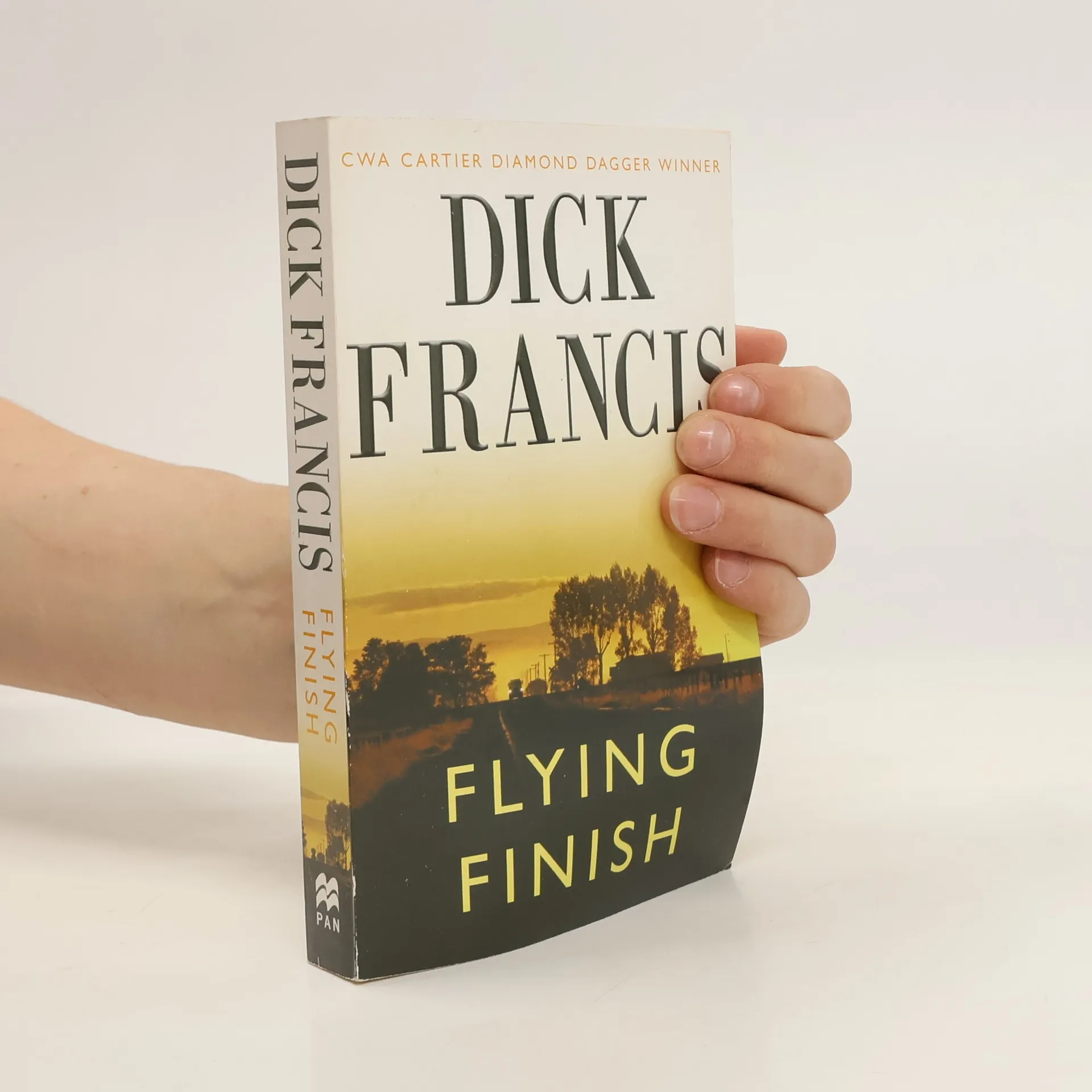 Flying finish | Book | Dick Francis | EN