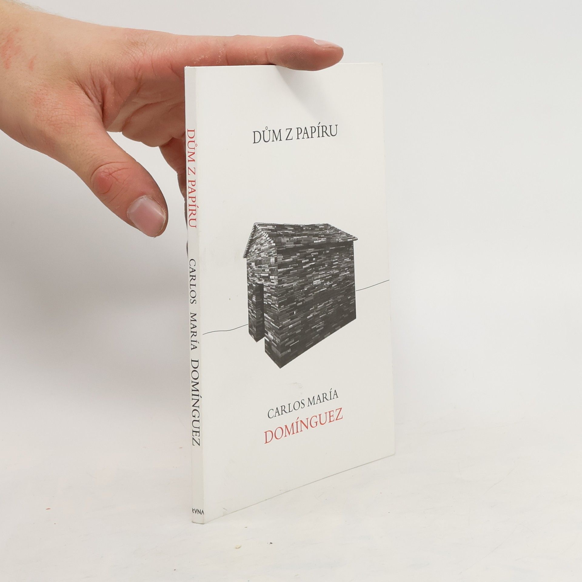 Carlos María Domínguez Dům z papíru